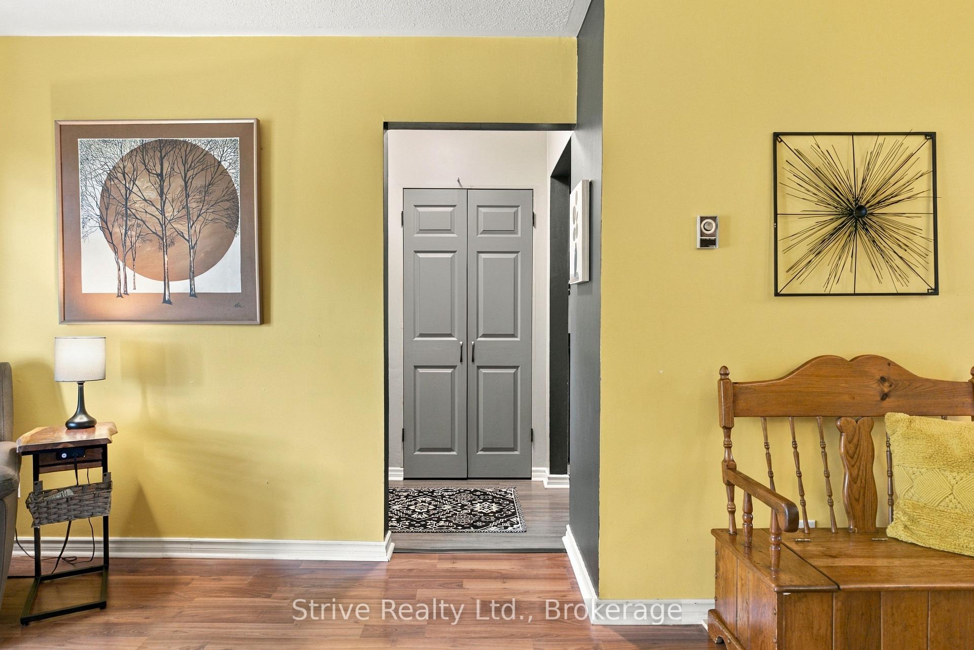 Photo 3 of 76 Waverley Road, Clarington, Bowmanville — HOMEH