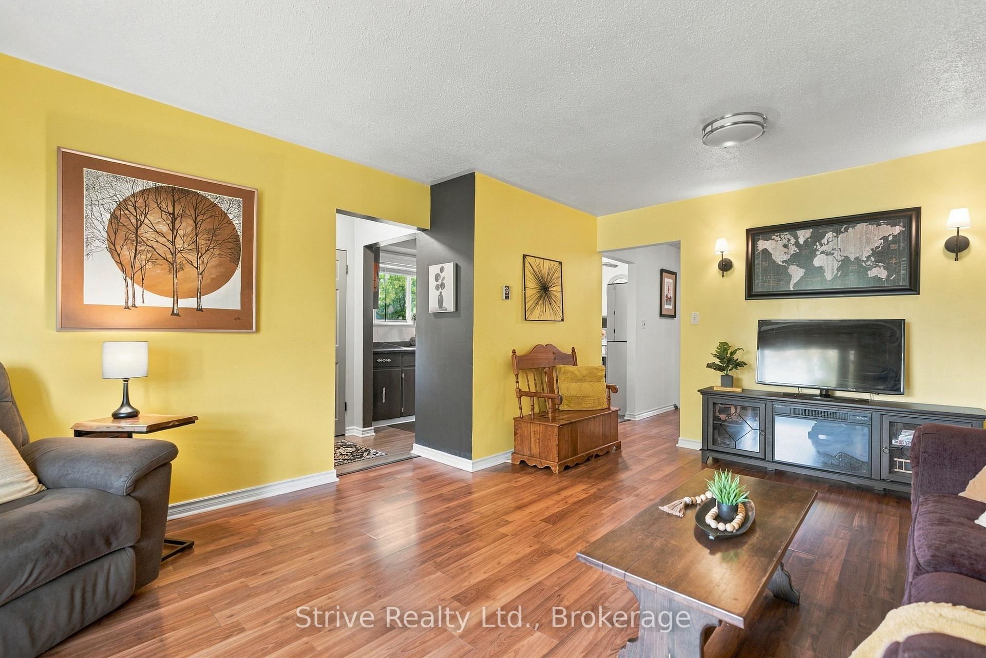 Photo 8 of 76 Waverley Road, Clarington, Bowmanville — HOMEH