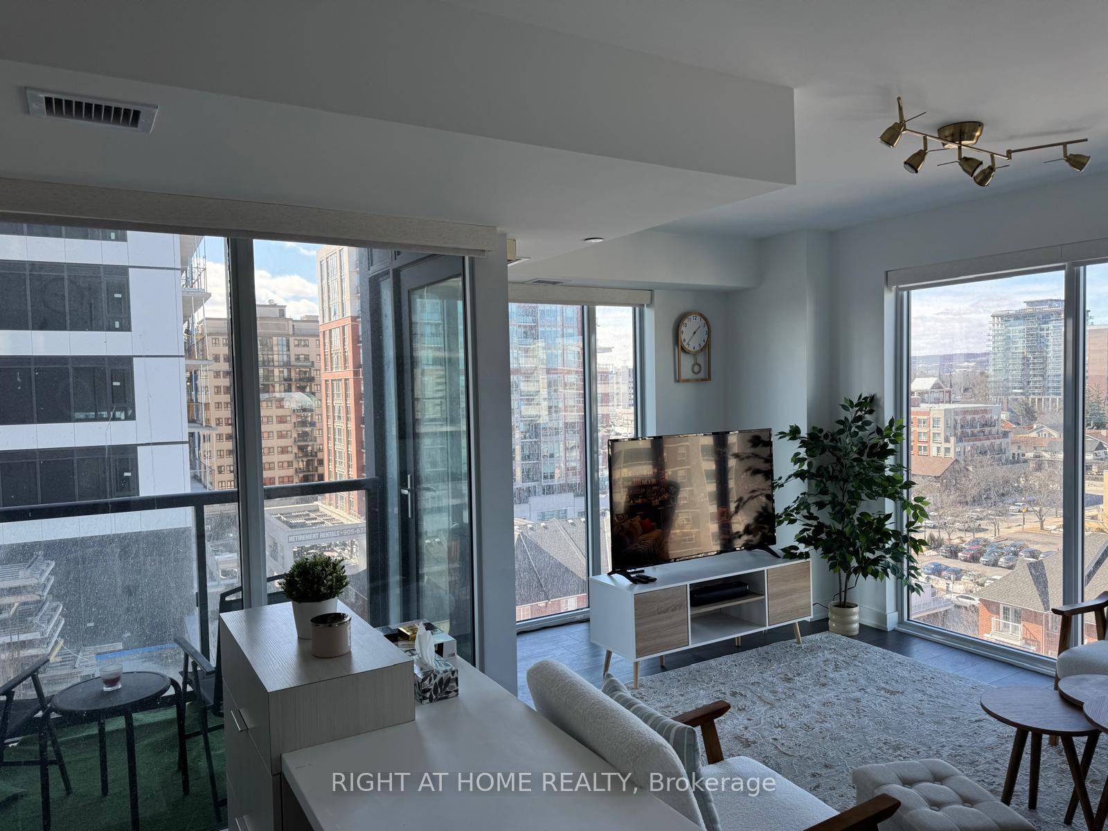 Photo of Unit 810, 370 Martha Street