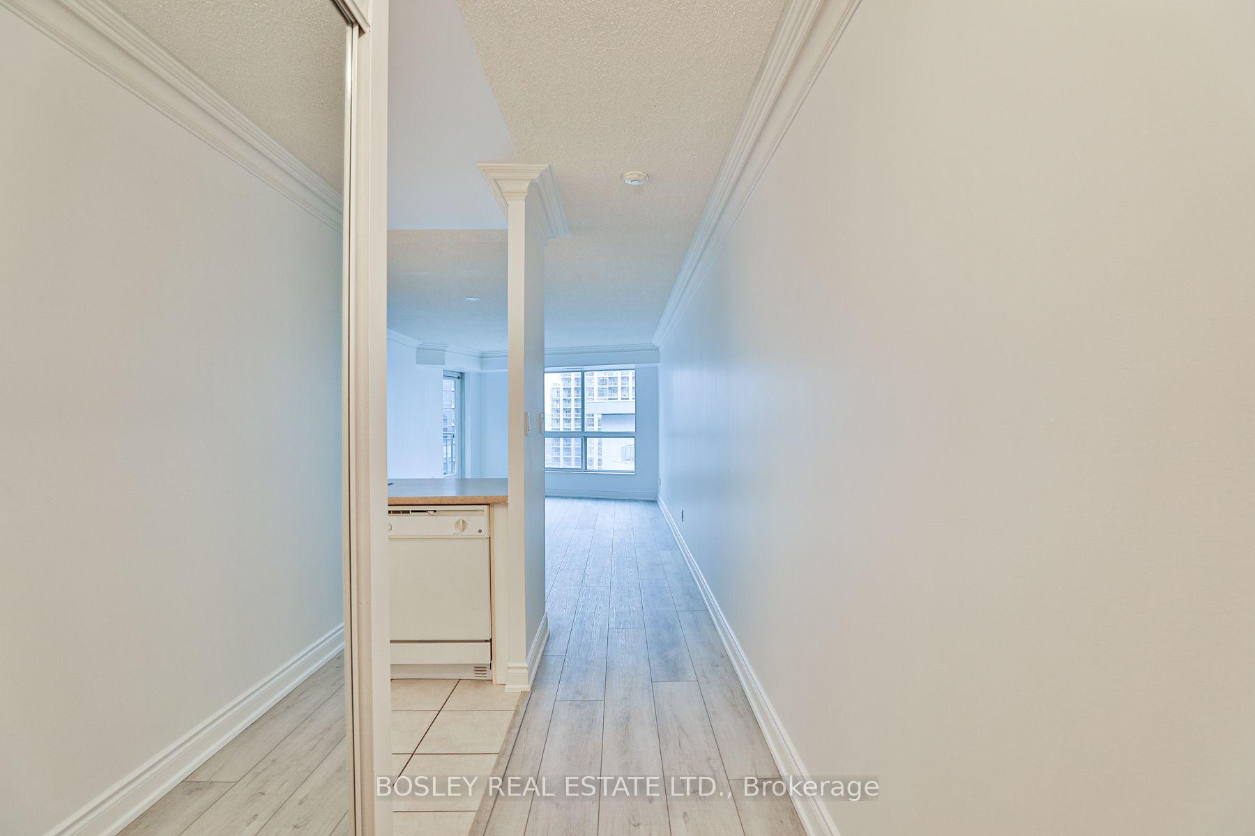 Photo of Unit 1512, 2111 Lake Shore Boulevard W