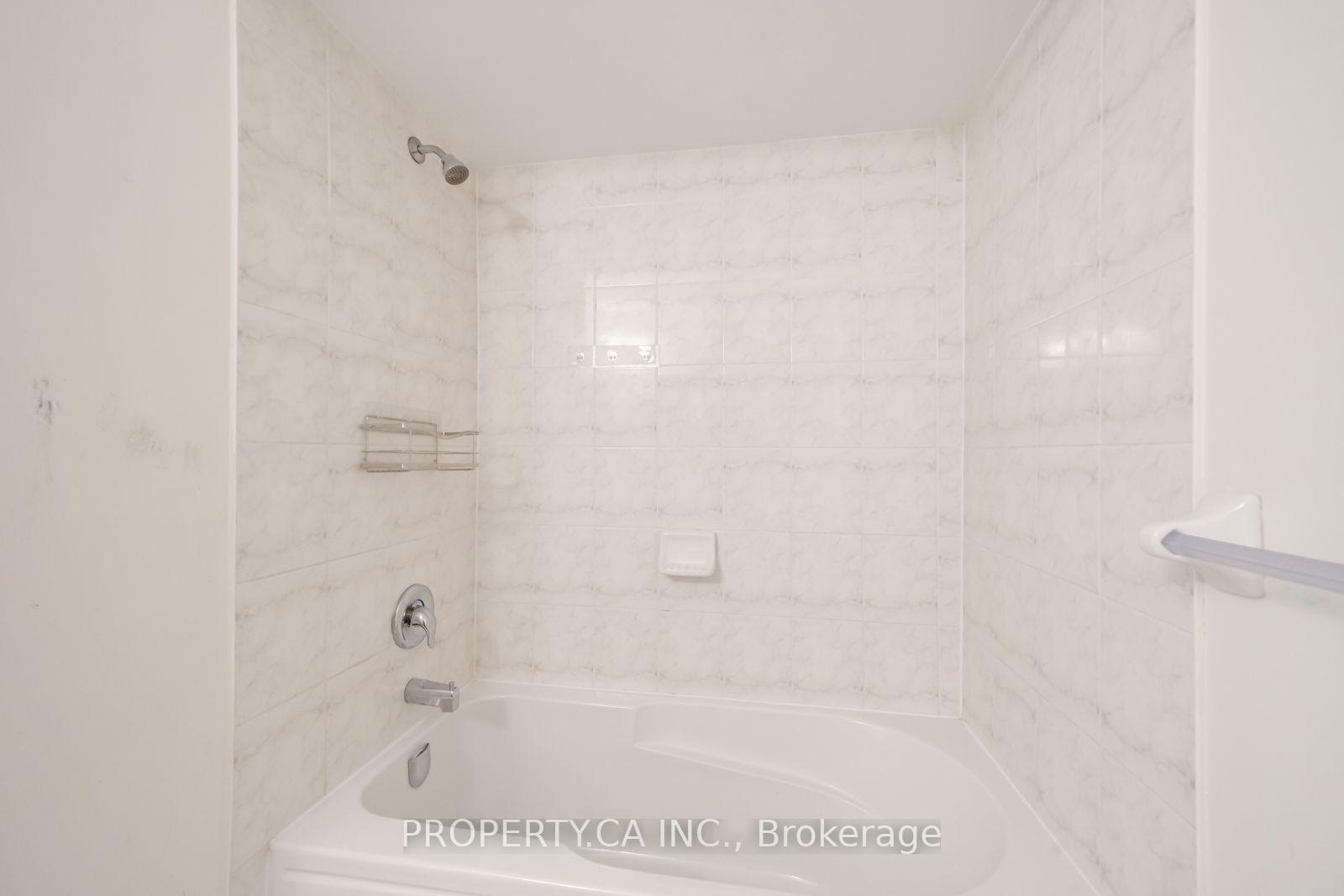 Photo 17 of 27 Healthcote Lane, Ajax, Central East — HOMEH