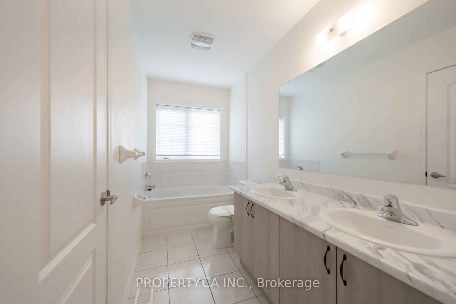 Photo 19 of 27 Healthcote Lane, Ajax, Central East — HOMEH
