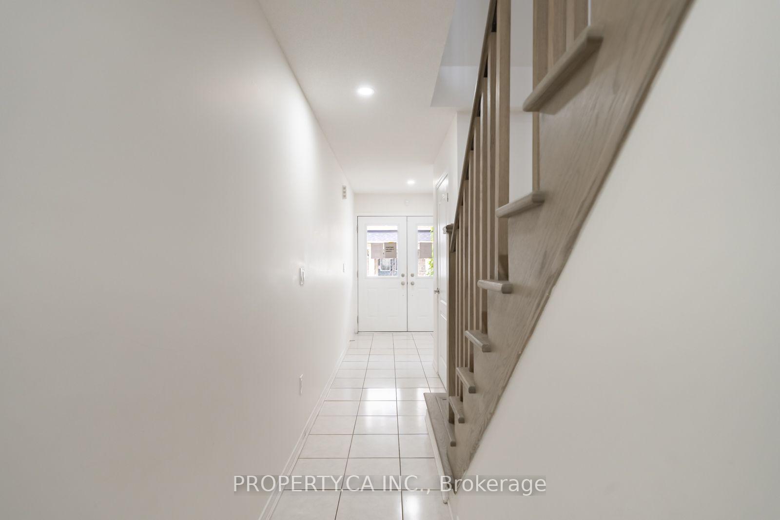 Photo 24 of 27 Healthcote Lane, Ajax, Central East — HOMEH