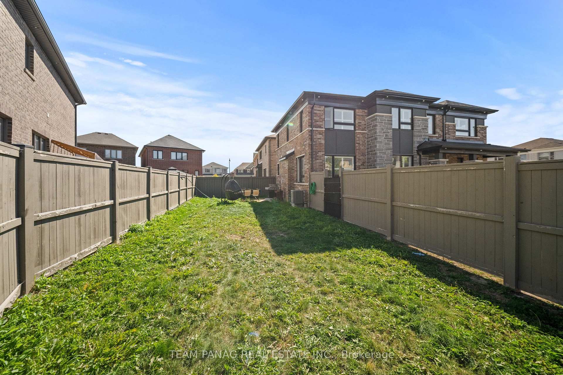 Photo 52 of 7 Cyclone Trail, Brampton, Northwest Brampton — HOMEH