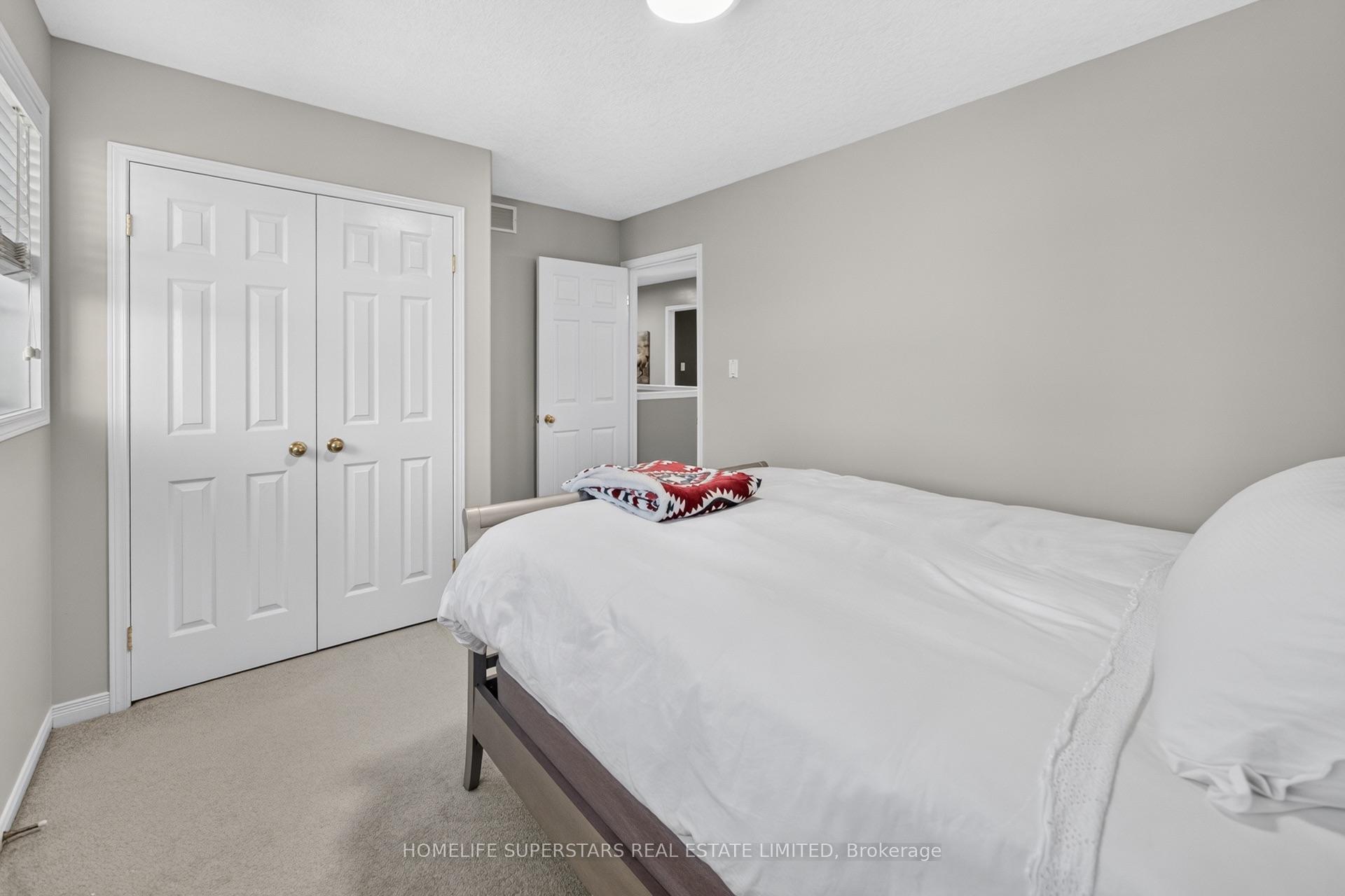 Photo 34 of 17 George Schmitt Court, Wilmot, Baden — HOMEH