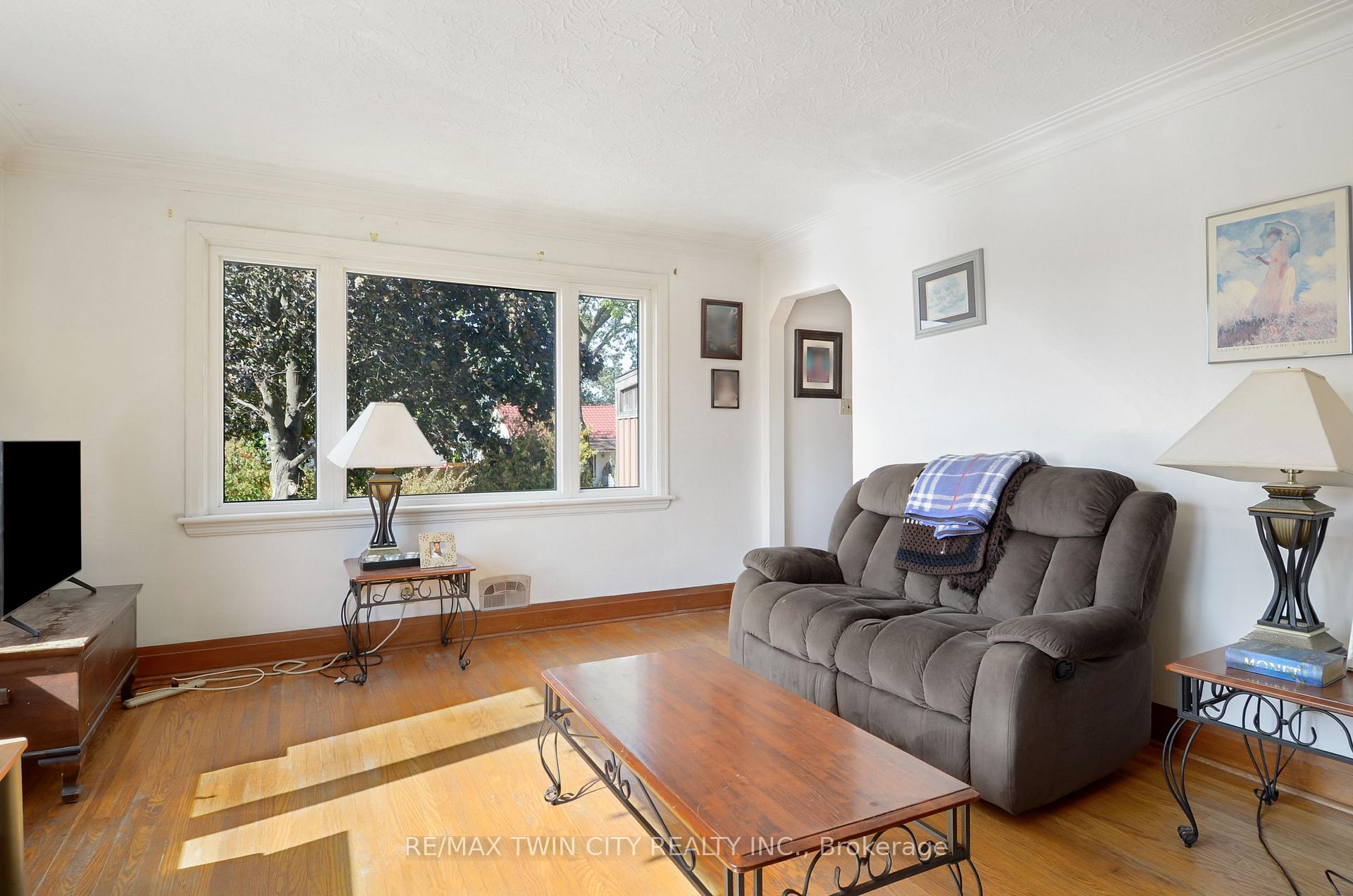 Photo 18 of 66 Walter Avenue N, Hamilton, Normanhurst — HOMEH