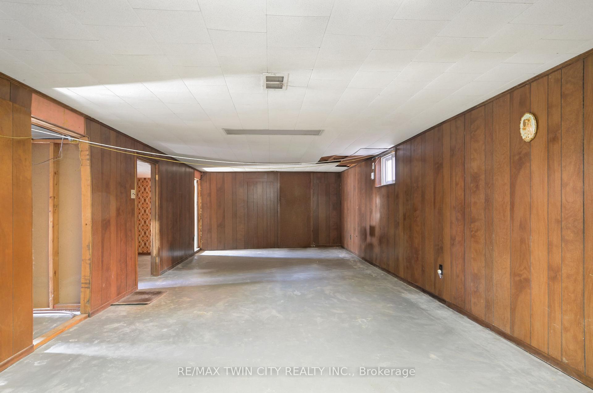 Photo 35 of 66 Walter Avenue N, Hamilton, Normanhurst — HOMEH