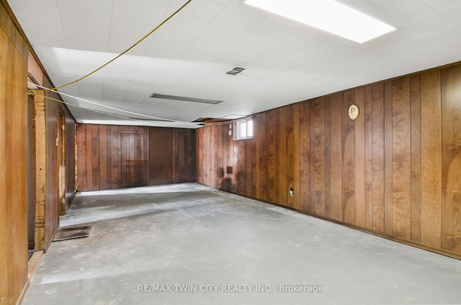 Photo 36 of 66 Walter Avenue N, Hamilton, Normanhurst — HOMEH