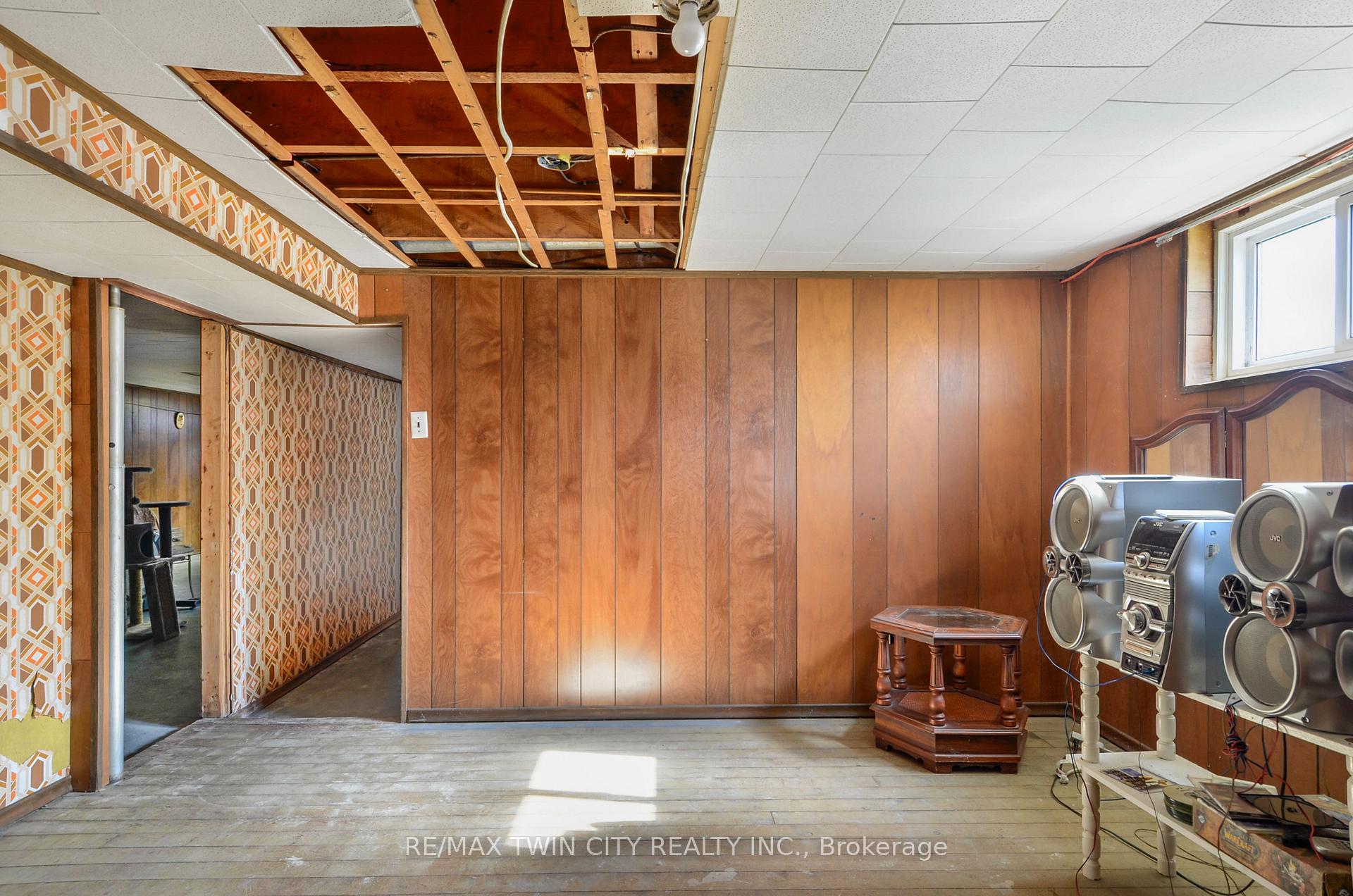 Photo 40 of 66 Walter Avenue N, Hamilton, Normanhurst — HOMEH