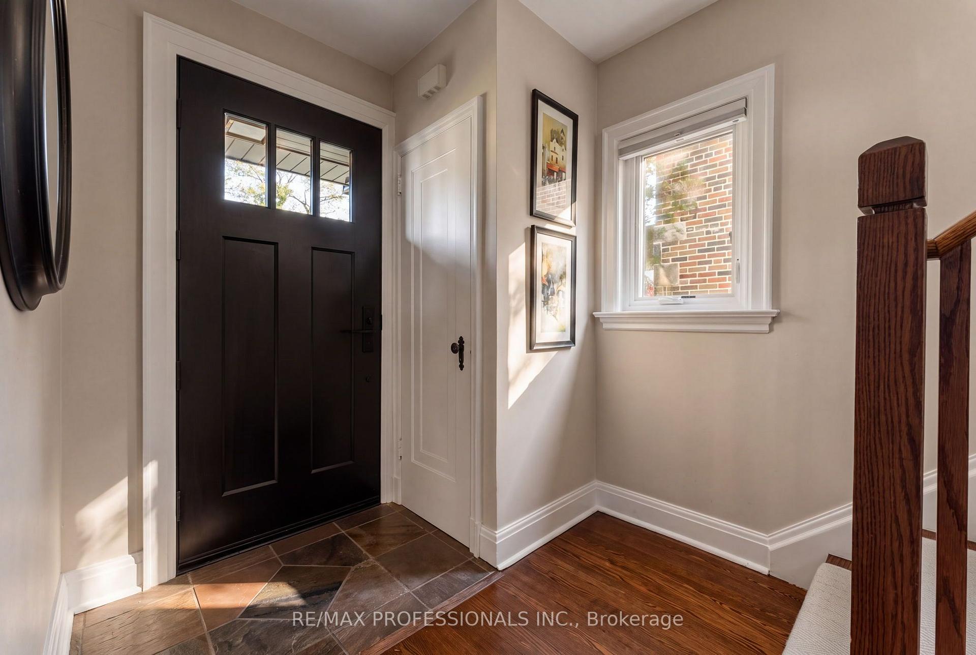 Photo 7 of 84 Humbervale Boulevard, Etobicoke, Stonegate-Queensway — HOMEH