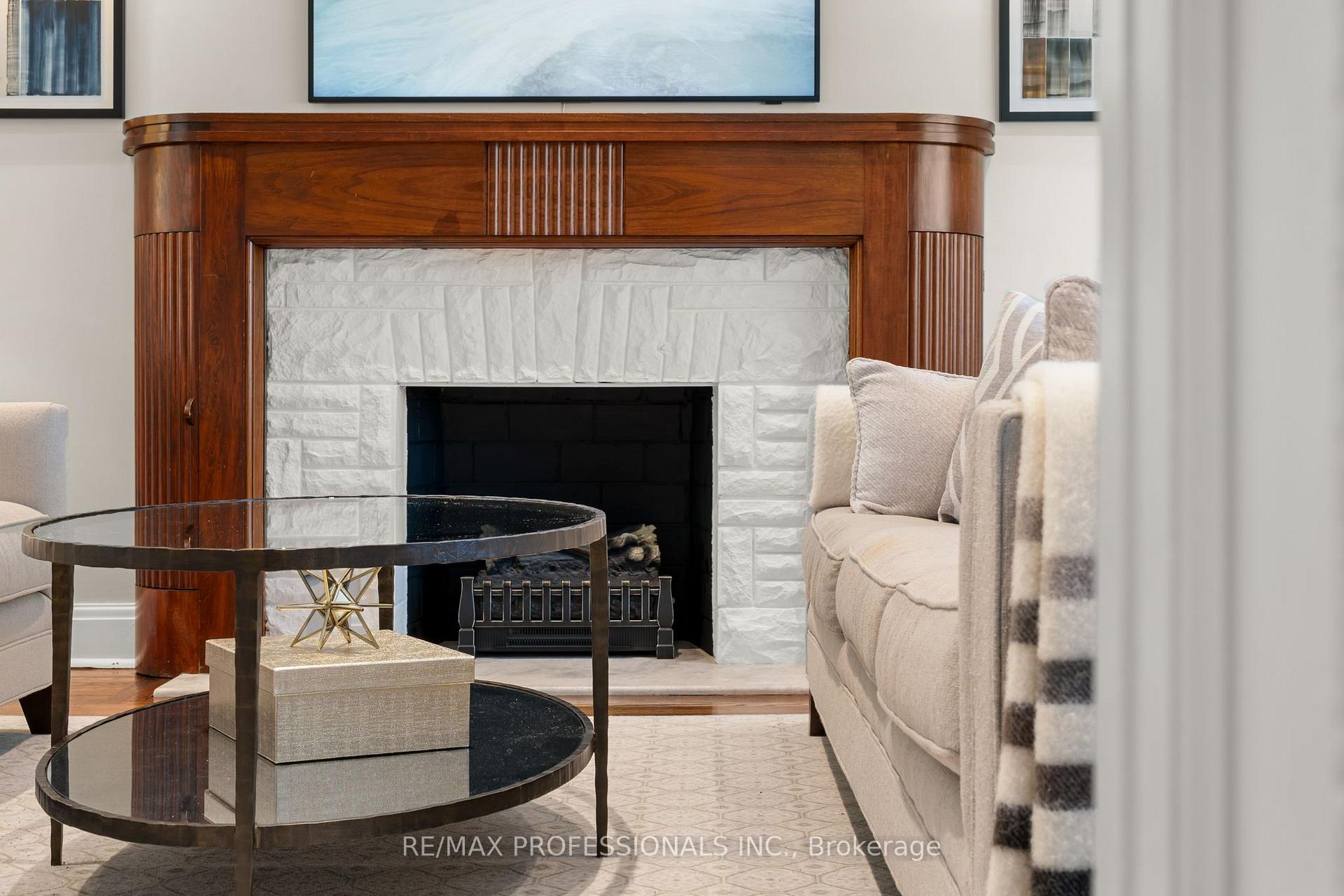 Photo 9 of 84 Humbervale Boulevard, Etobicoke, Stonegate-Queensway — HOMEH