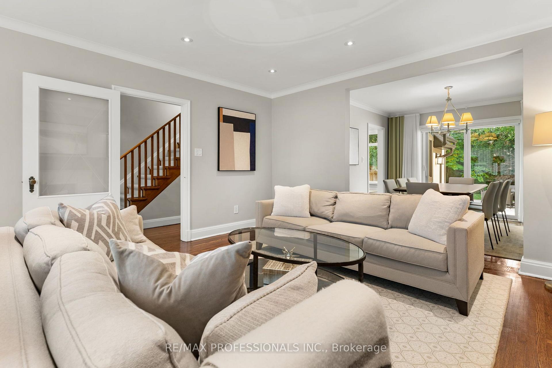Photo 10 of 84 Humbervale Boulevard, Etobicoke, Stonegate-Queensway — HOMEH