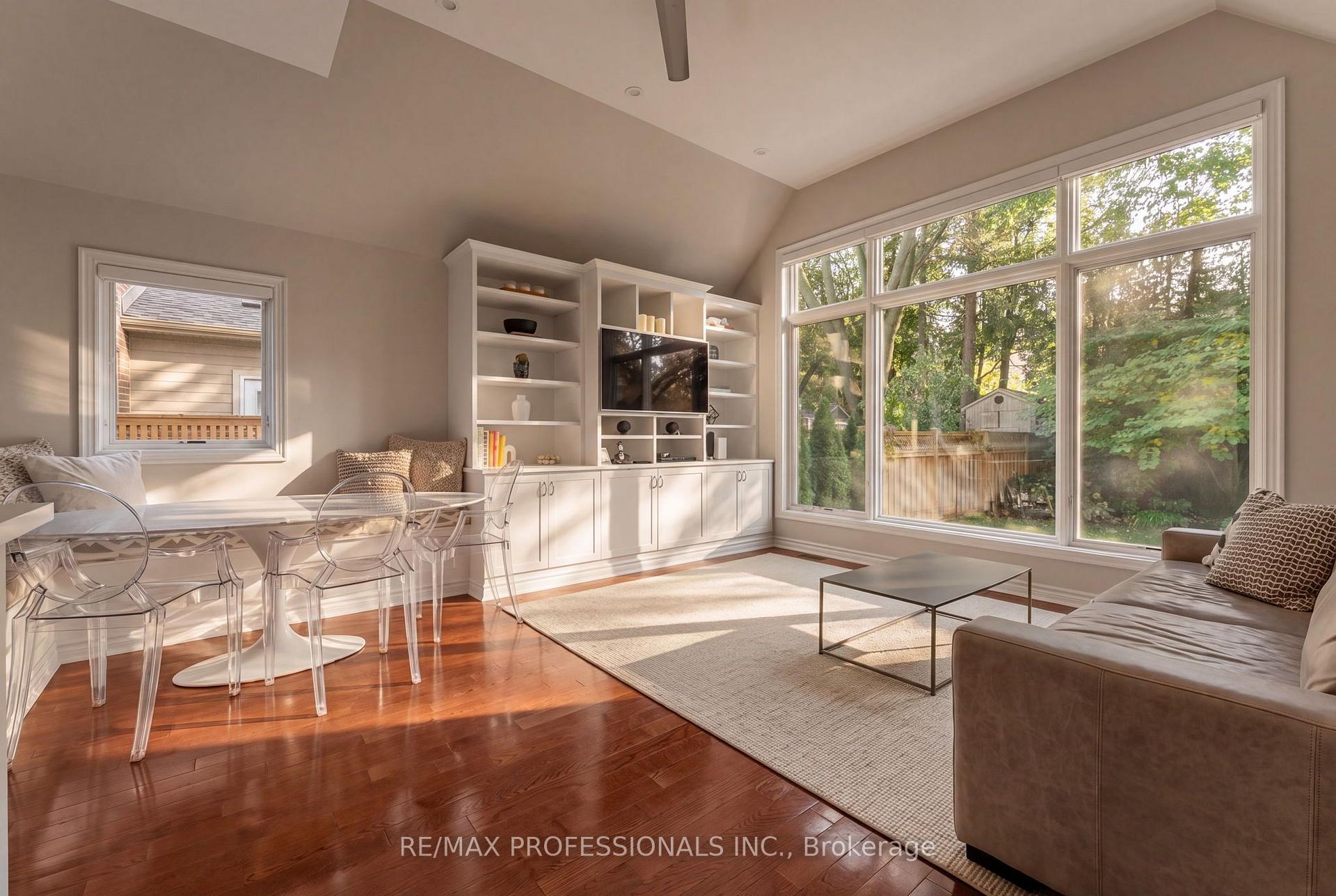 Photo 15 of 84 Humbervale Boulevard, Etobicoke, Stonegate-Queensway — HOMEH
