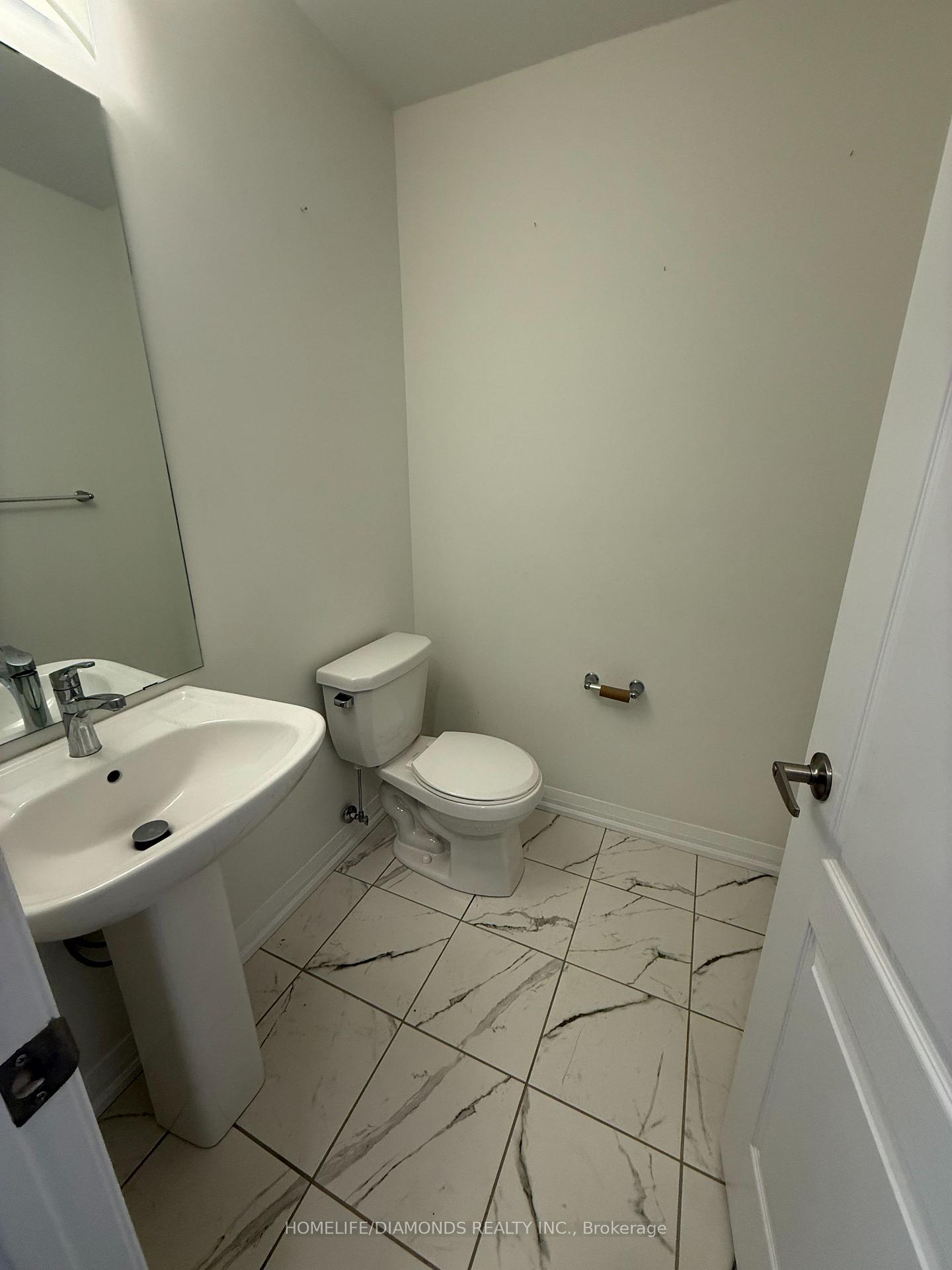 Photo 9 of 95 Norwich Crescent, Haldimand — HOMEH