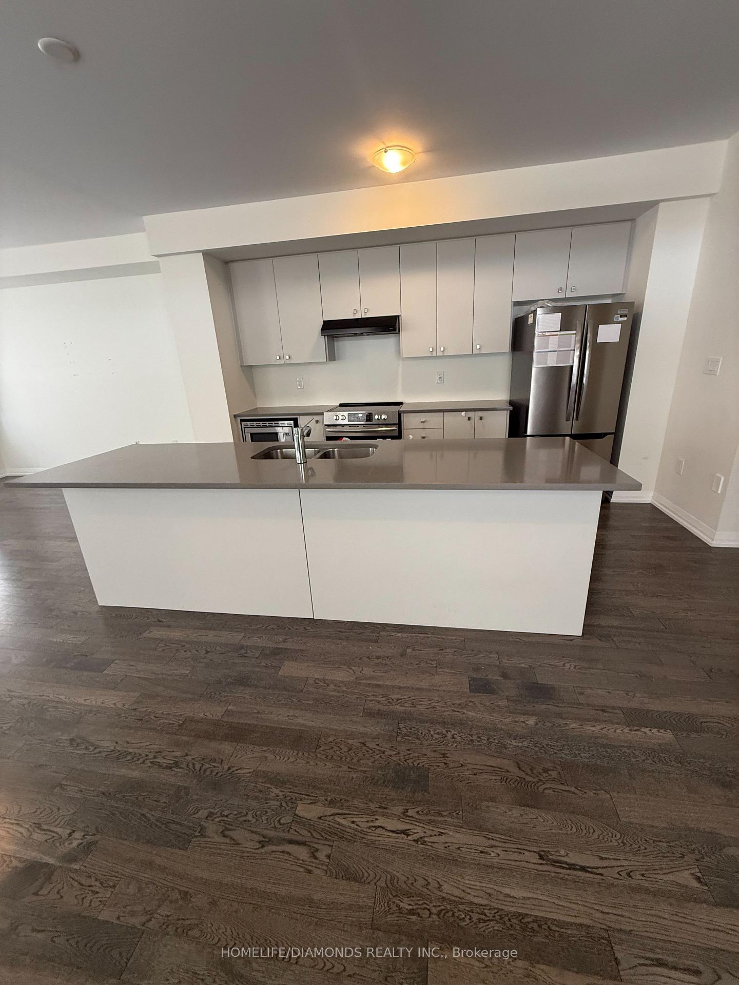 Photo 11 of 95 Norwich Crescent, Haldimand — HOMEH