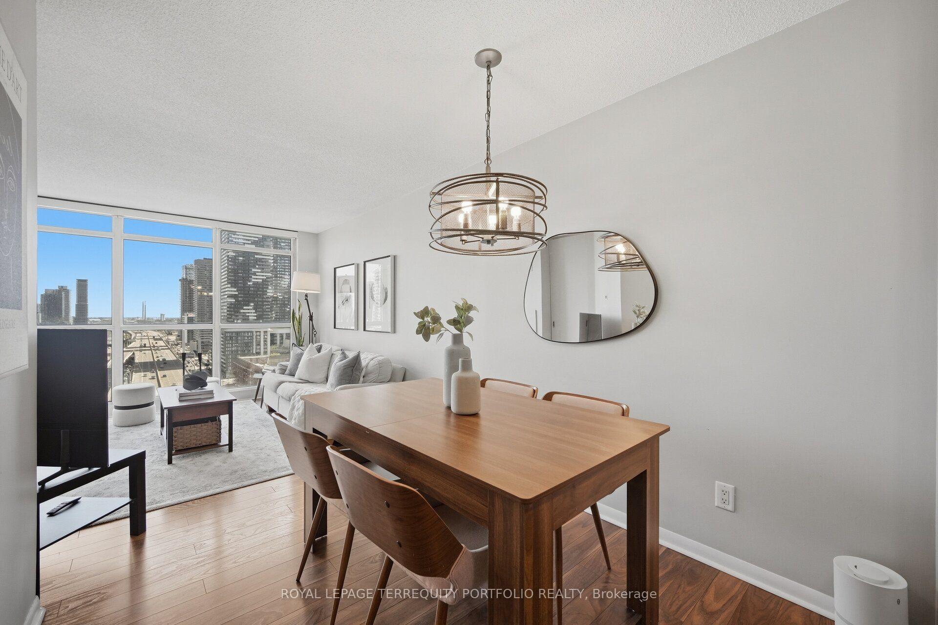 Photo 11 of Unit 1807, 18 Yonge Street, Toronto, Waterfront Communities — HOMEH