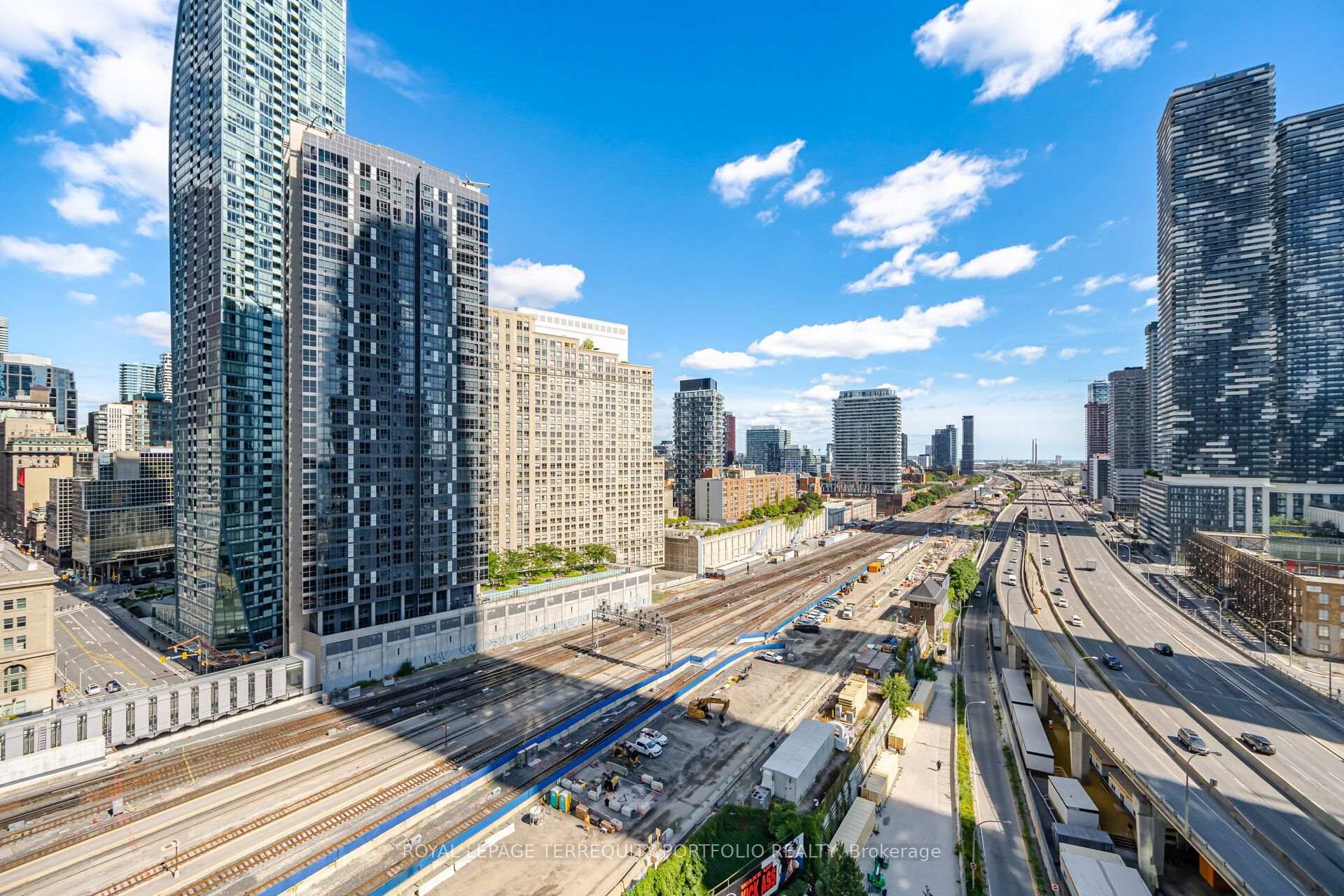 Photo 32 of Unit 1807, 18 Yonge Street, Toronto, Waterfront Communities — HOMEH
