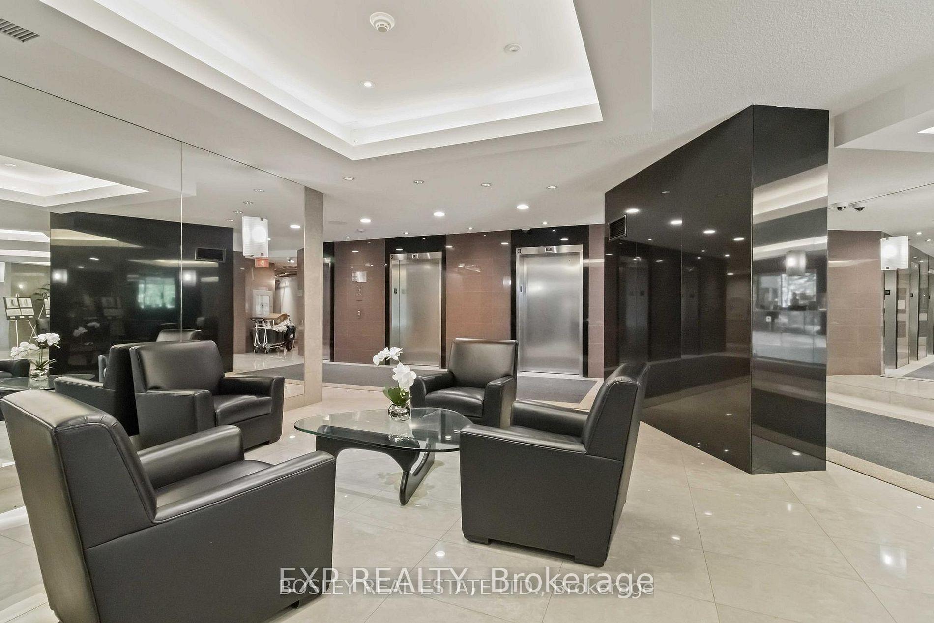Photo 2 of Unit 206, 7250 Yonge Street, Vaughan, Crestwood-Springfarm-Yorkhill — HOMEH