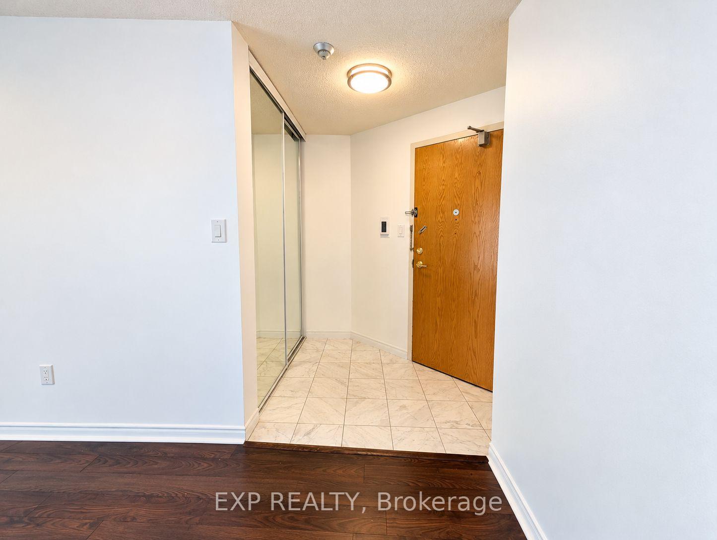 Photo 4 of Unit 206, 7250 Yonge Street, Vaughan, Crestwood-Springfarm-Yorkhill — HOMEH