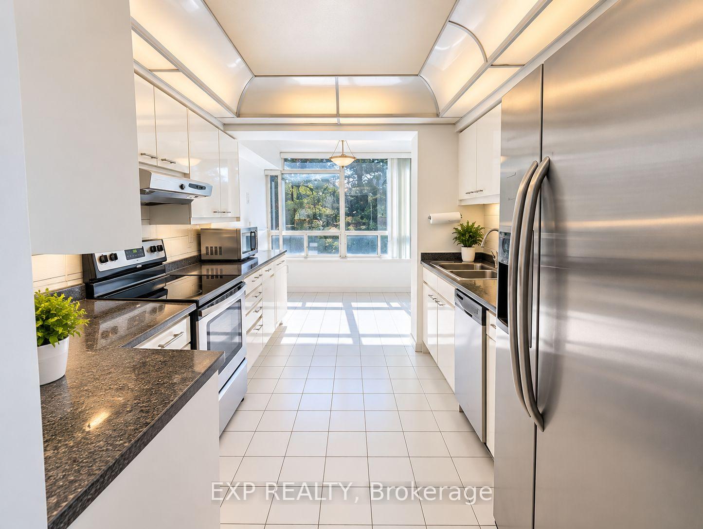 Photo 6 of Unit 206, 7250 Yonge Street, Vaughan, Crestwood-Springfarm-Yorkhill — HOMEH