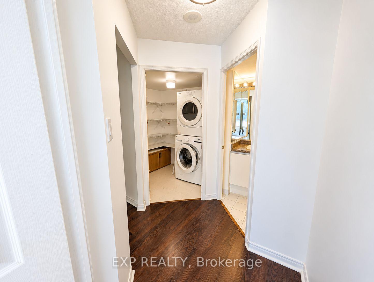 Photo 13 of Unit 206, 7250 Yonge Street, Vaughan, Crestwood-Springfarm-Yorkhill — HOMEH
