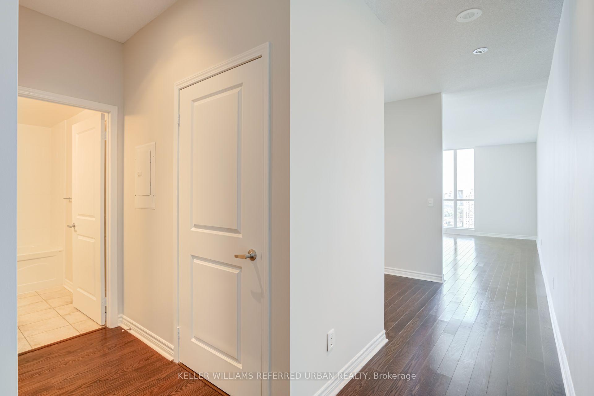 Photo 4 of Unit 1518, 2885 Bayview Avenue, North York, Bayview Village — HOMEH
