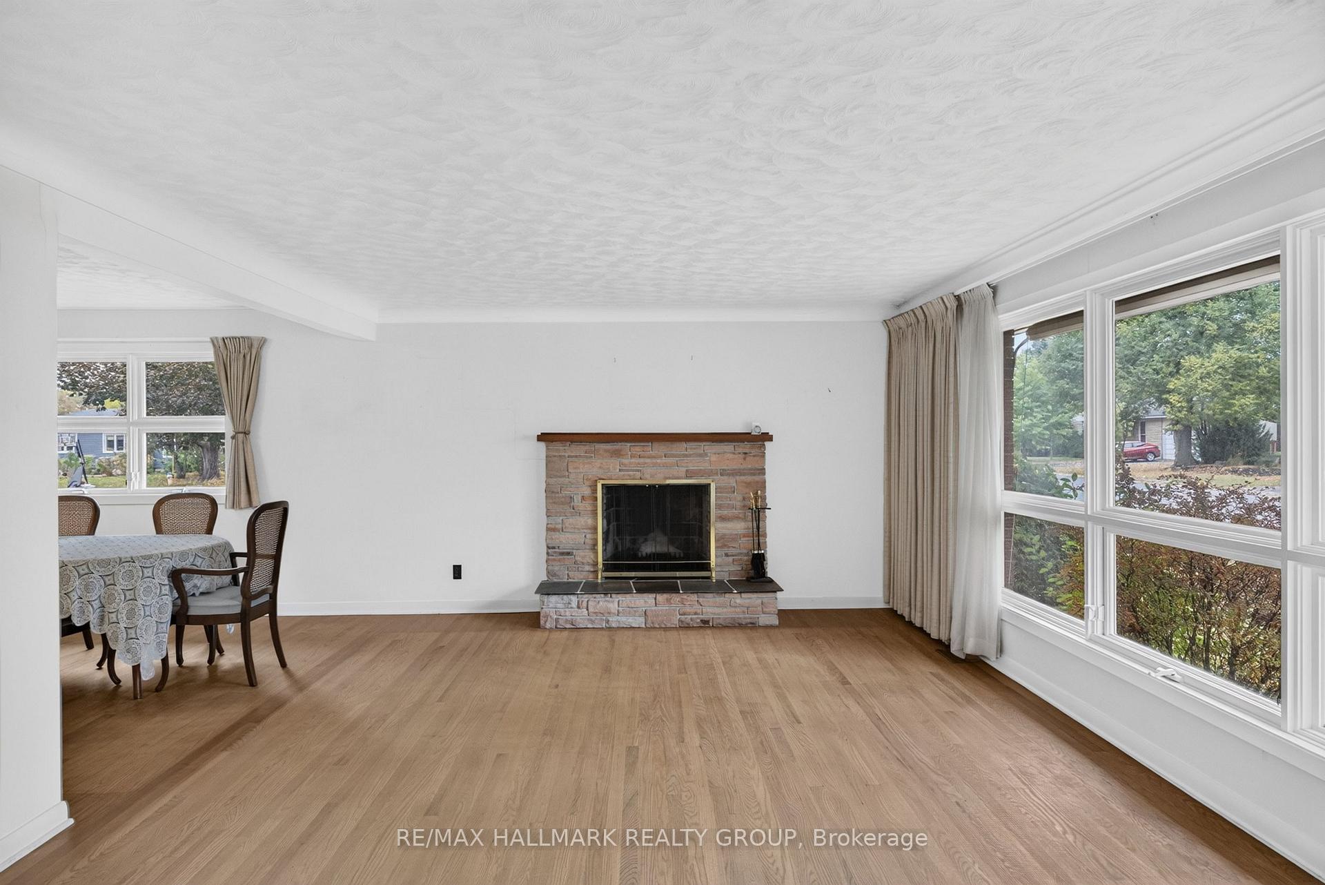 Photo 6 of 1471 Orchard Avenue, Ottawa, Alta Vista — HOMEH