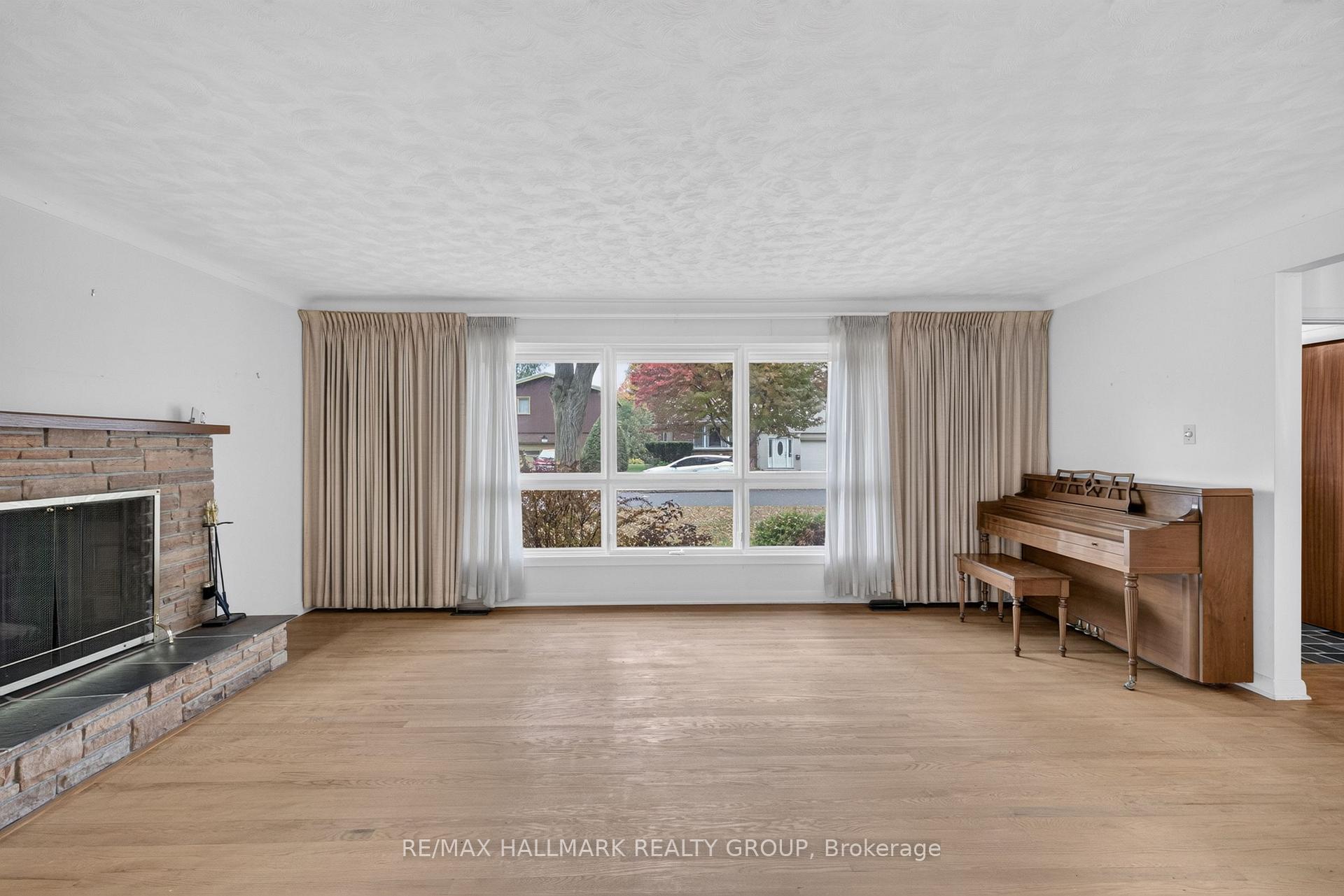 Photo 10 of 1471 Orchard Avenue, Ottawa, Alta Vista — HOMEH