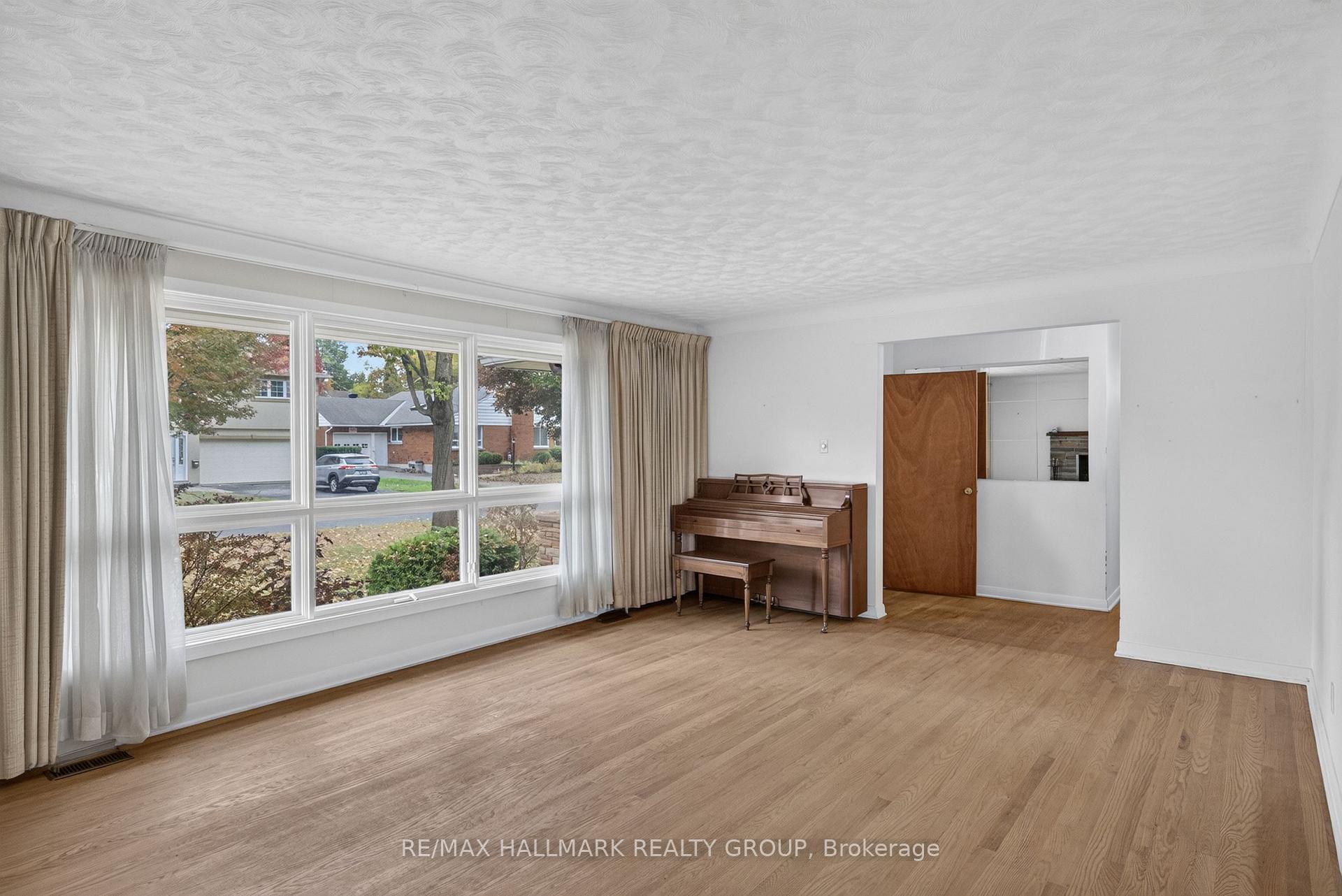 Photo 11 of 1471 Orchard Avenue, Ottawa, Alta Vista — HOMEH