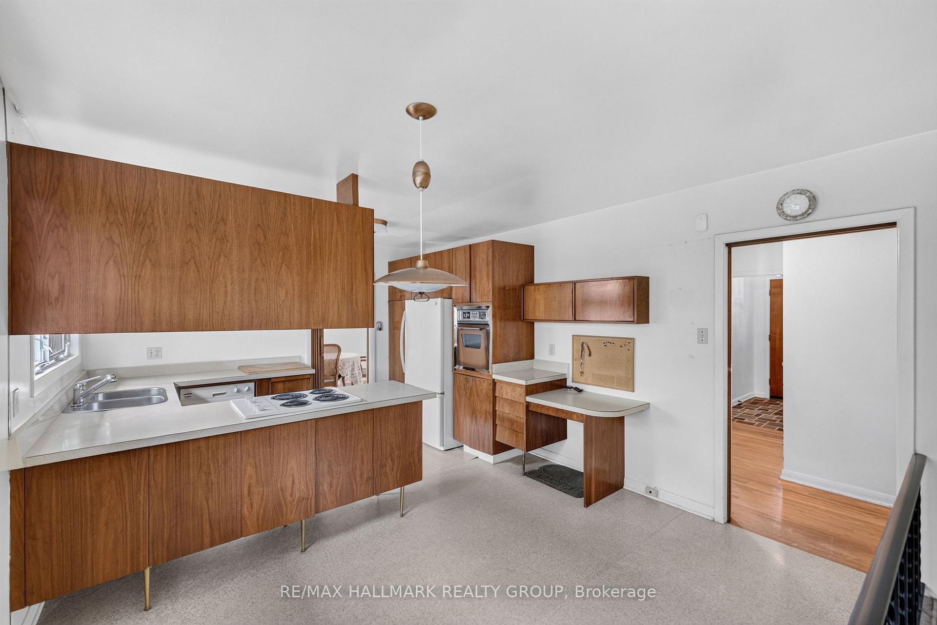Photo 16 of 1471 Orchard Avenue, Ottawa, Alta Vista — HOMEH