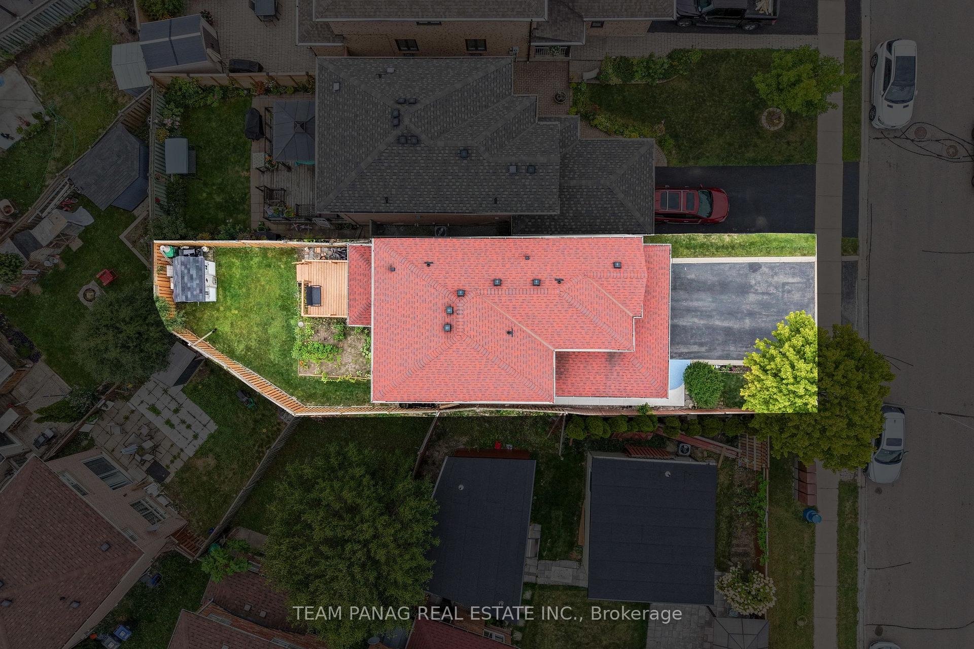 Photo 5 of 26 Narrow Valley Crescent, Brampton, Sandringham-Wellington — HOMEH