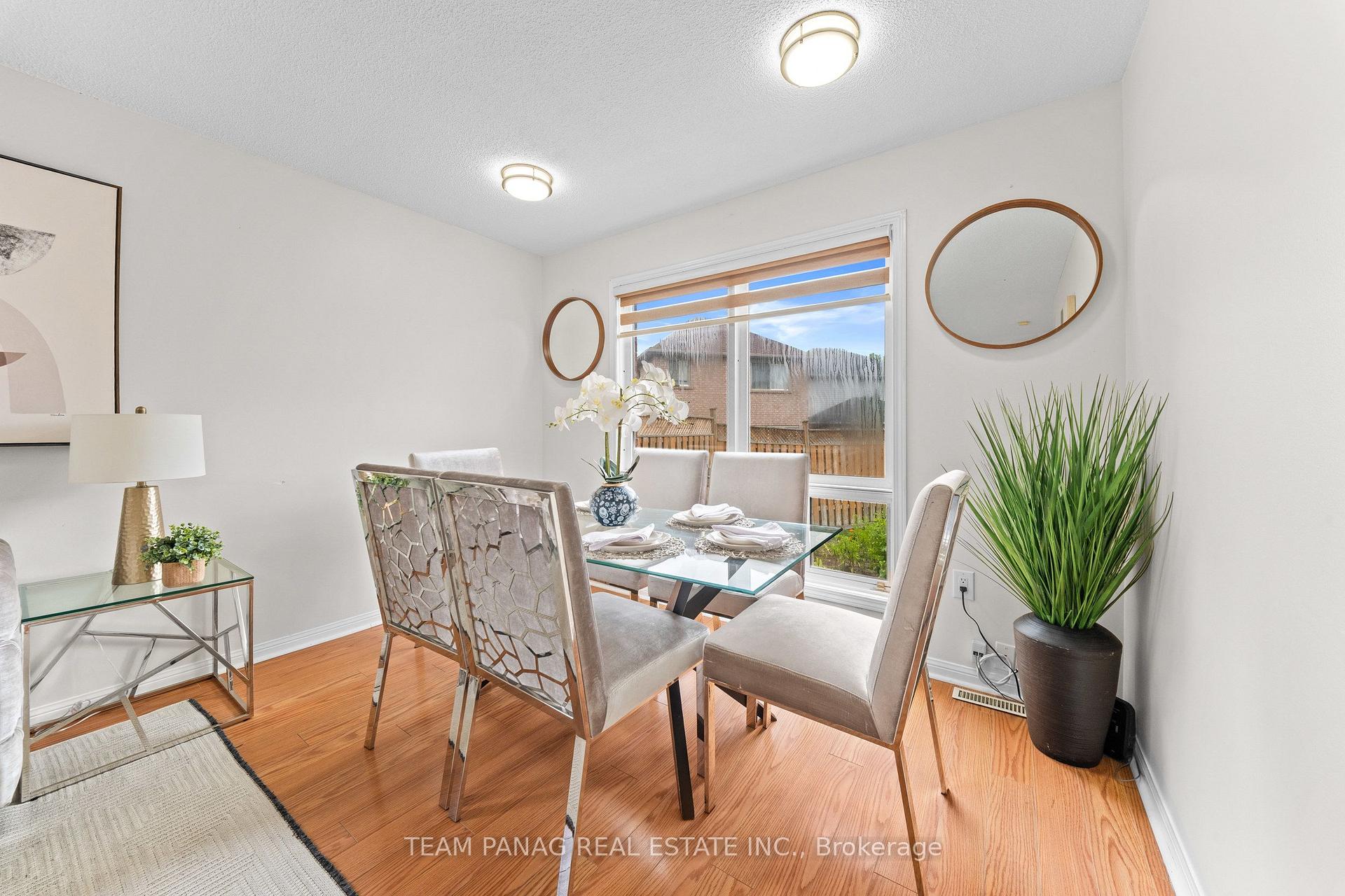 Photo 13 of 26 Narrow Valley Crescent, Brampton, Sandringham-Wellington — HOMEH