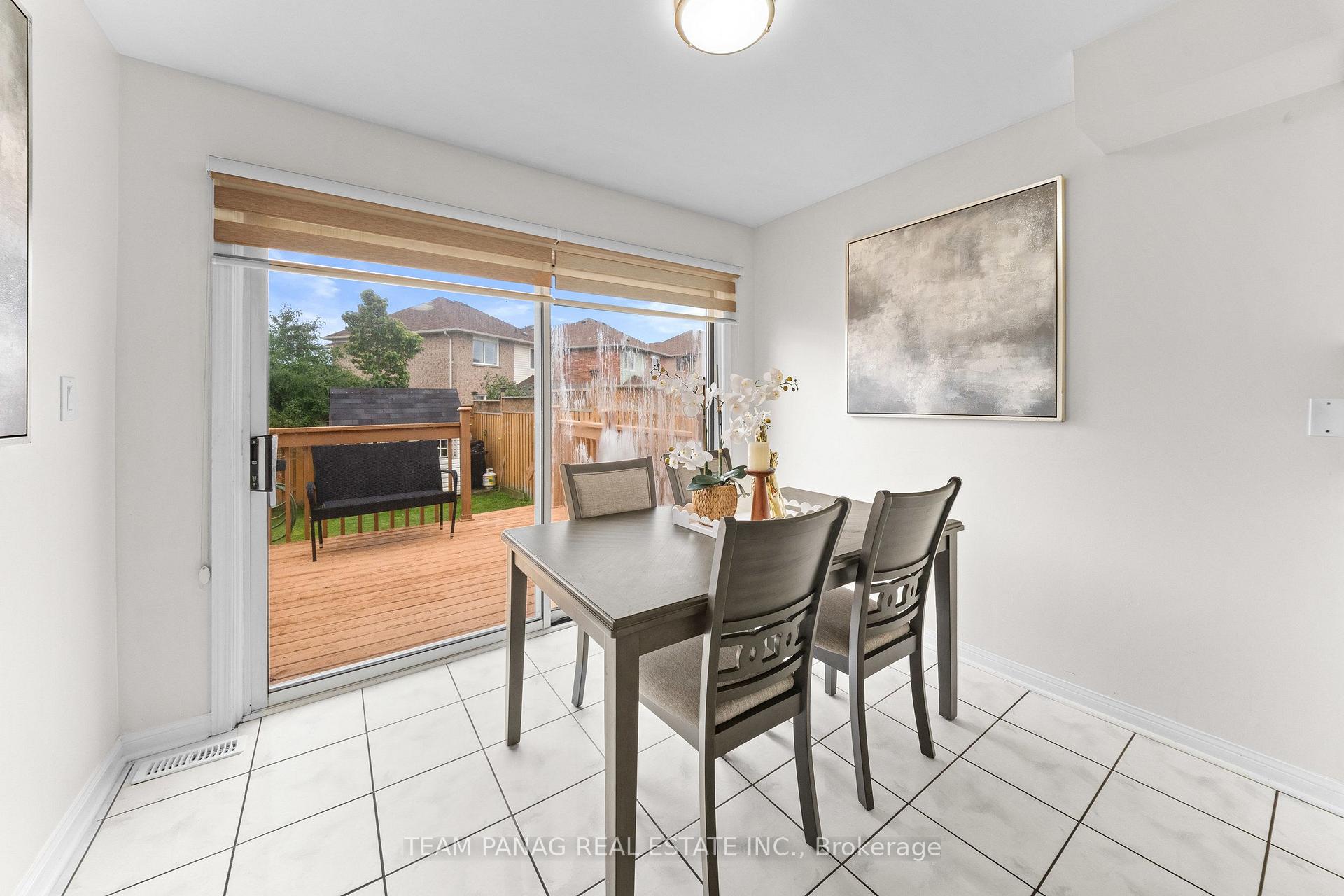Photo 19 of 26 Narrow Valley Crescent, Brampton, Sandringham-Wellington — HOMEH