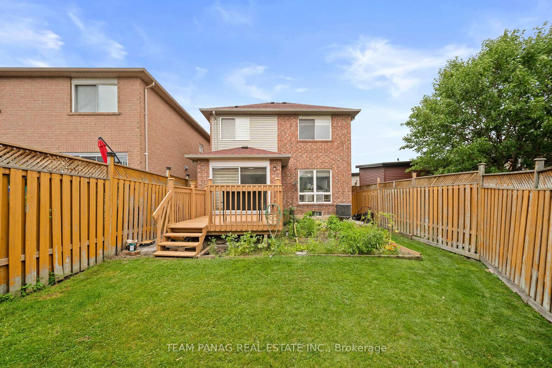 Photo 46 of 26 Narrow Valley Crescent, Brampton, Sandringham-Wellington — HOMEH