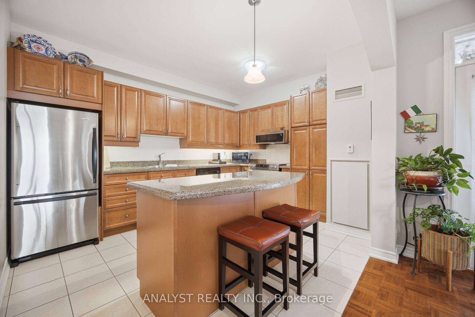 Photo 10 of Unit 221, 9519 Keele Street, Vaughan, Maple — HOMEH