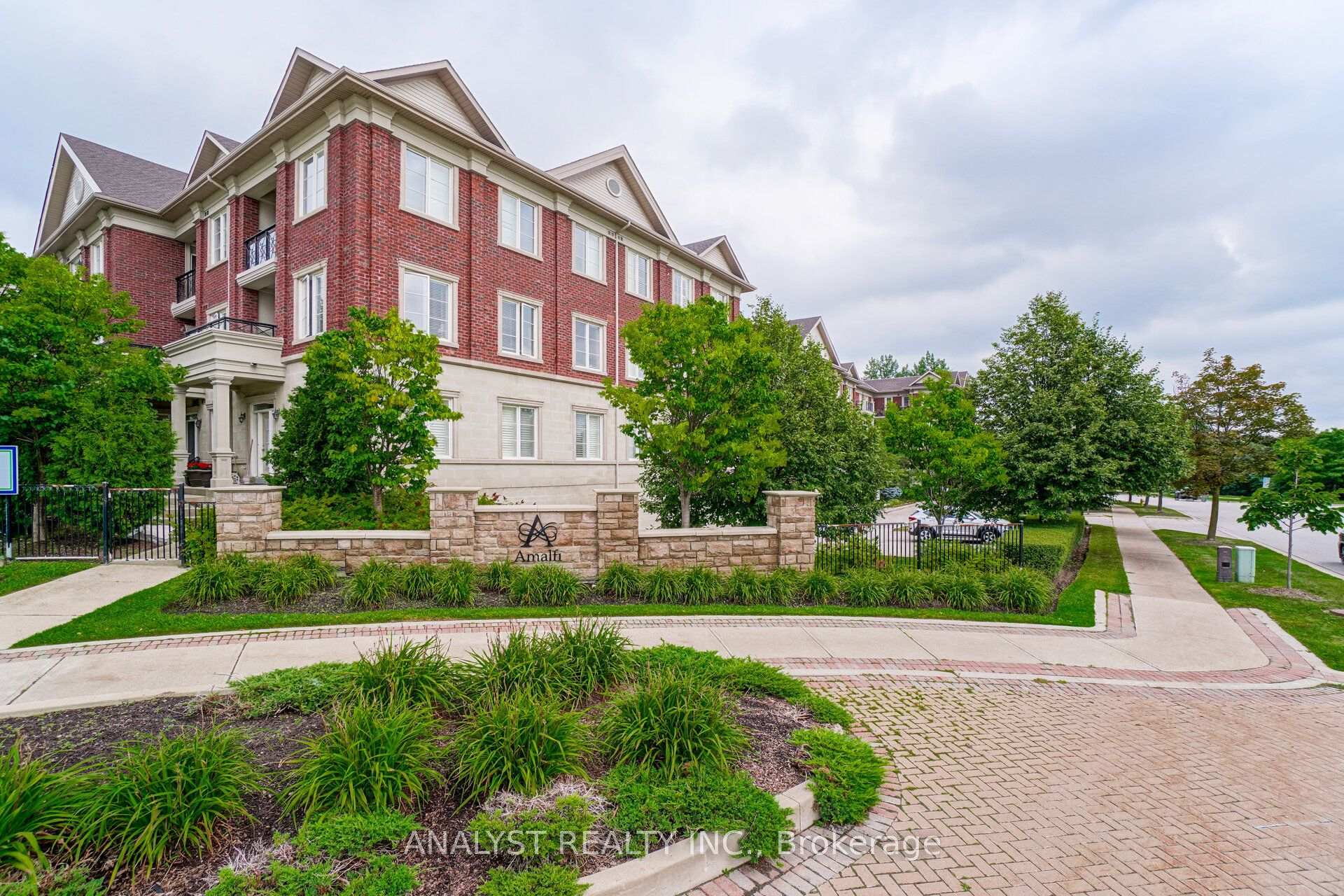 Photo of Unit 221, 9519 Keele Street