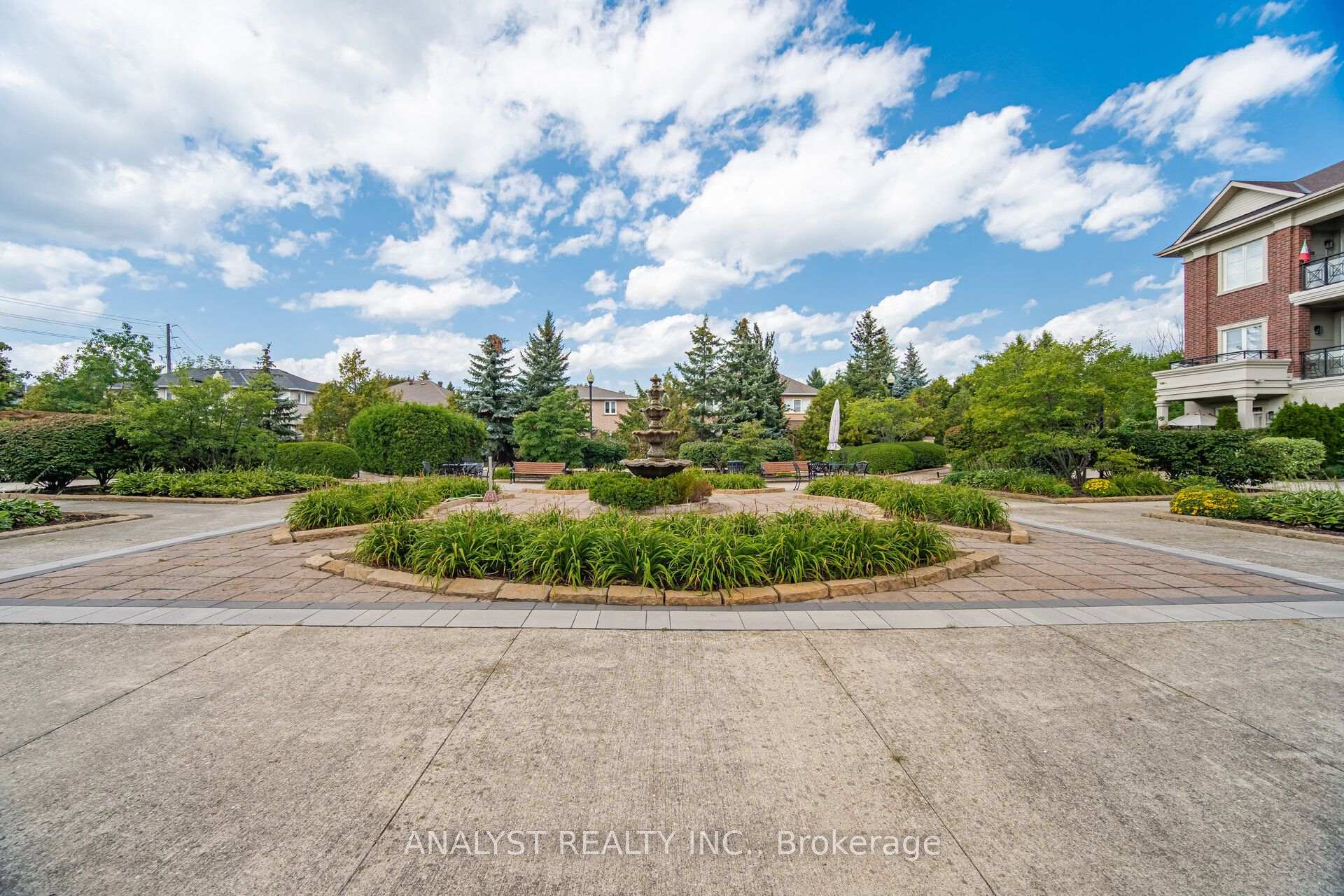 Photo 31 of Unit 221, 9519 Keele Street, Vaughan, Maple — HOMEH