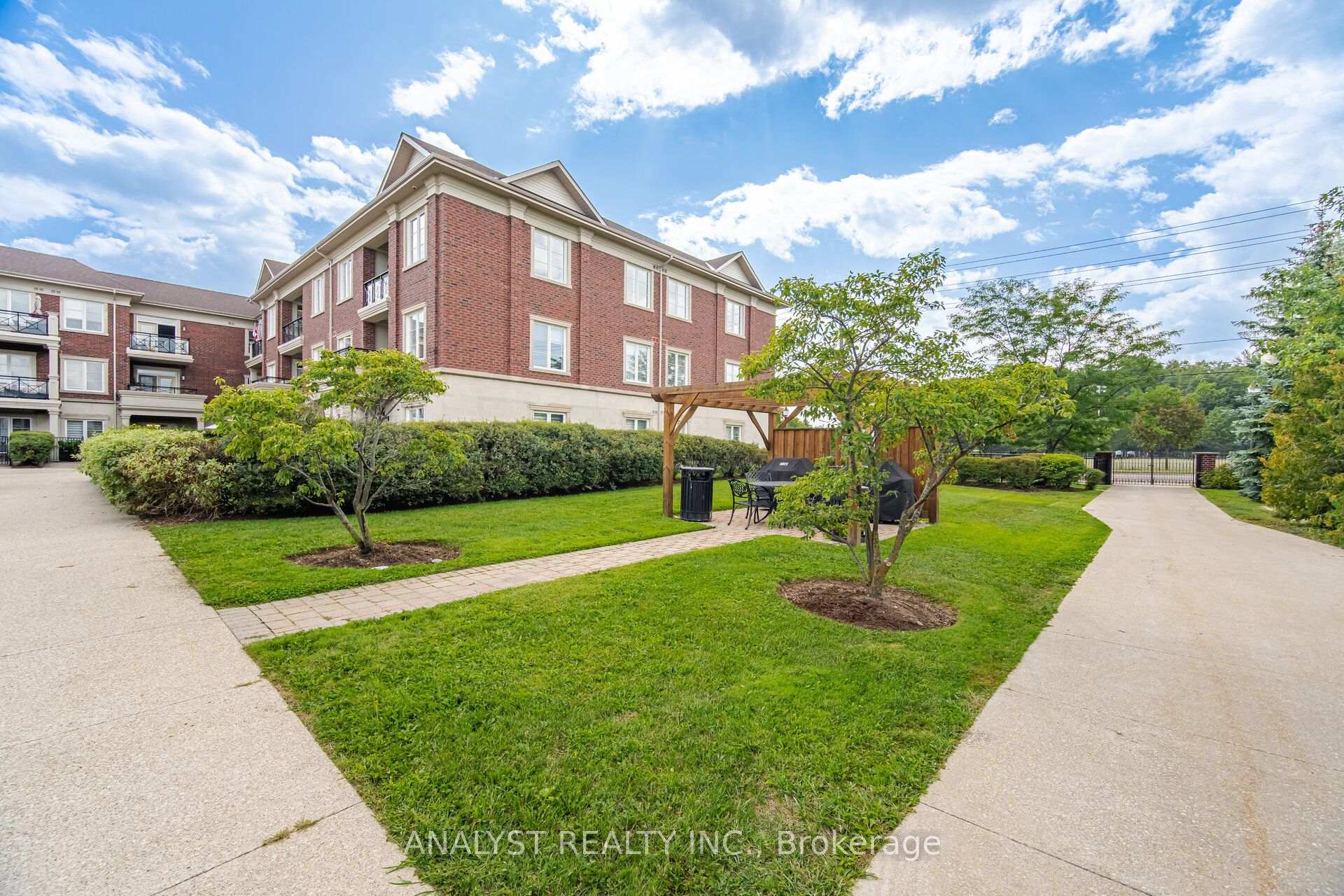 Photo 36 of Unit 221, 9519 Keele Street, Vaughan, Maple — HOMEH