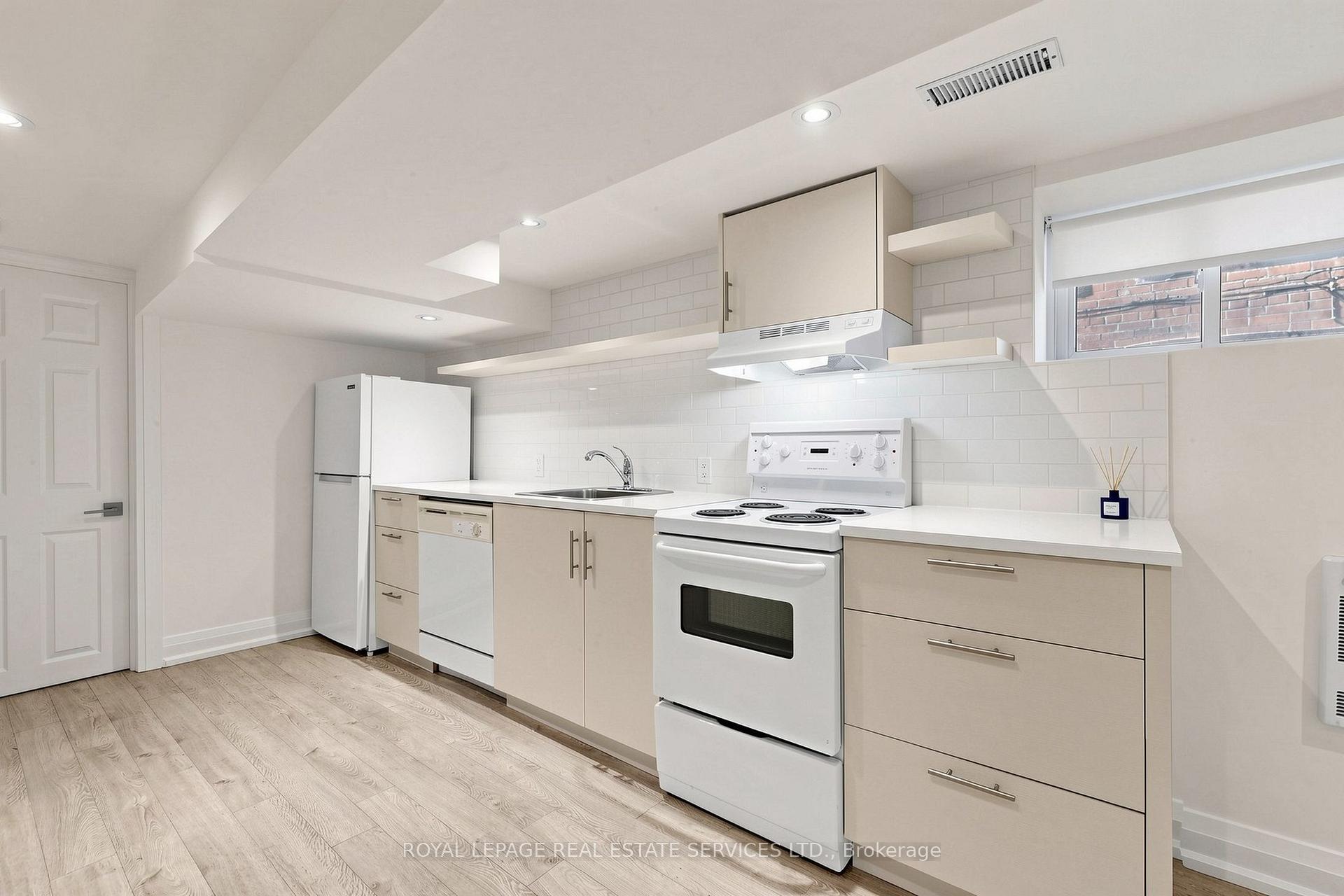 Photo 23 of 229 McRoberts Avenue, Toronto, Corso Italia-Davenport — HOMEH