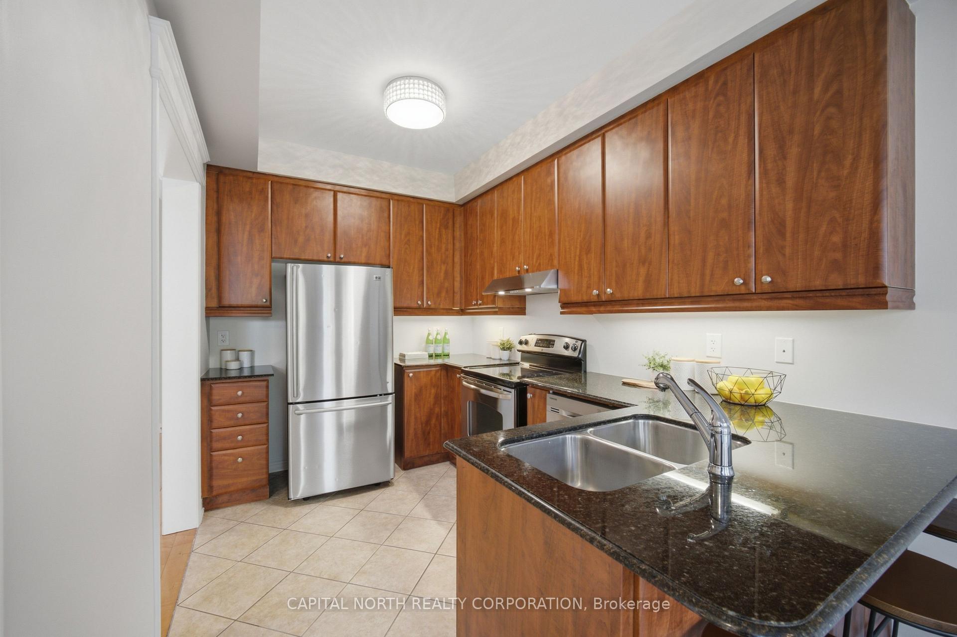 Photo 10 of 384 William Dunn Crescent, Newmarket, Summerhill Estates — HOMEH