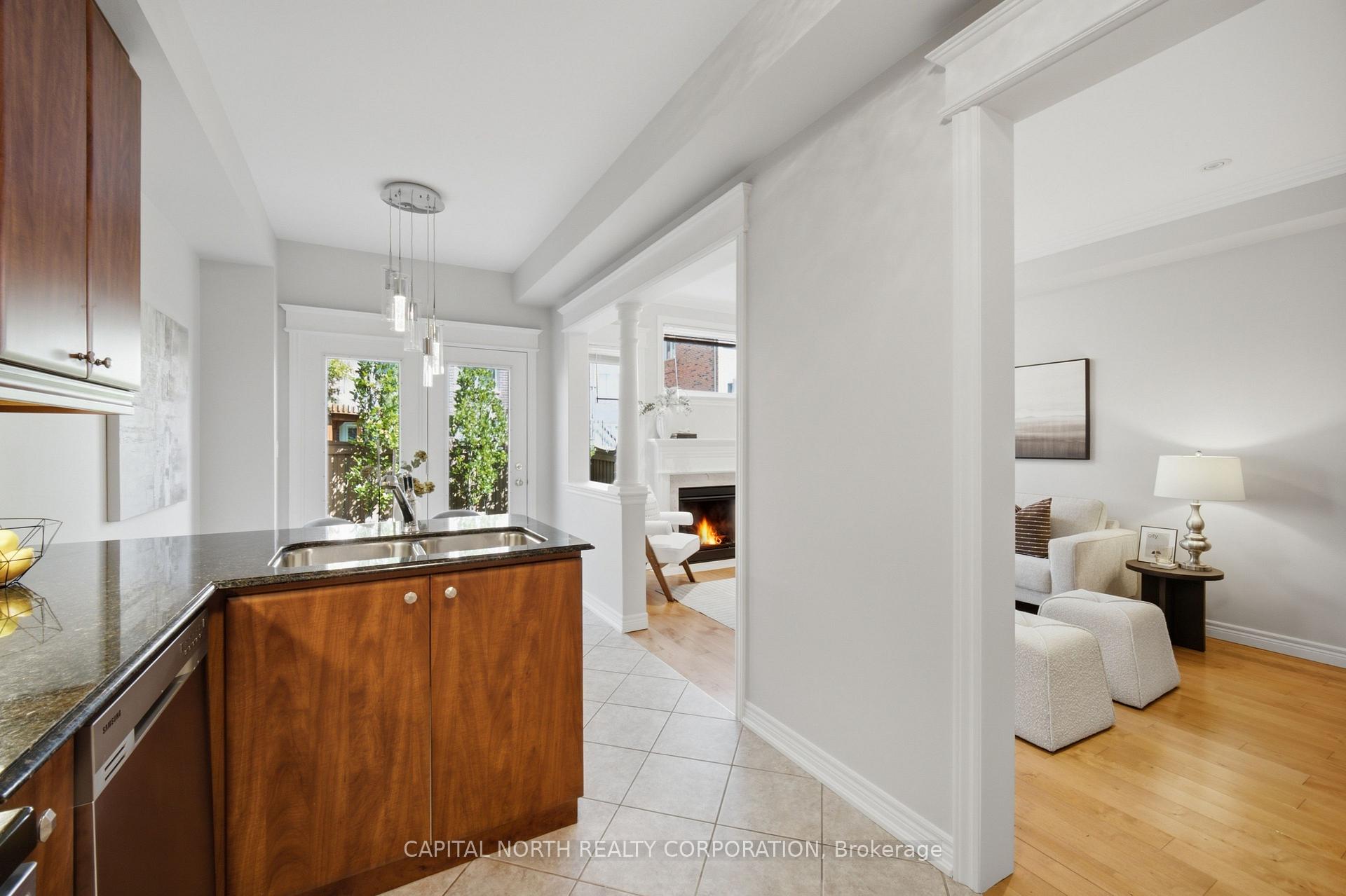 Photo 13 of 384 William Dunn Crescent, Newmarket, Summerhill Estates — HOMEH