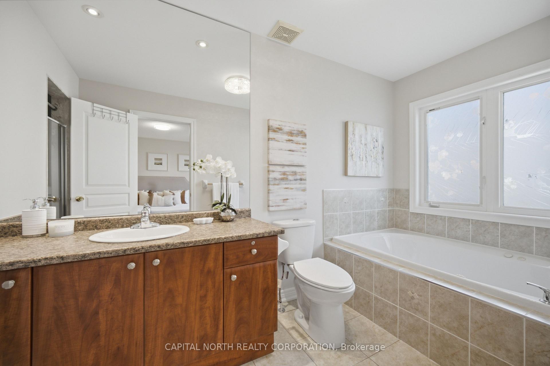 Photo 21 of 384 William Dunn Crescent, Newmarket, Summerhill Estates — HOMEH