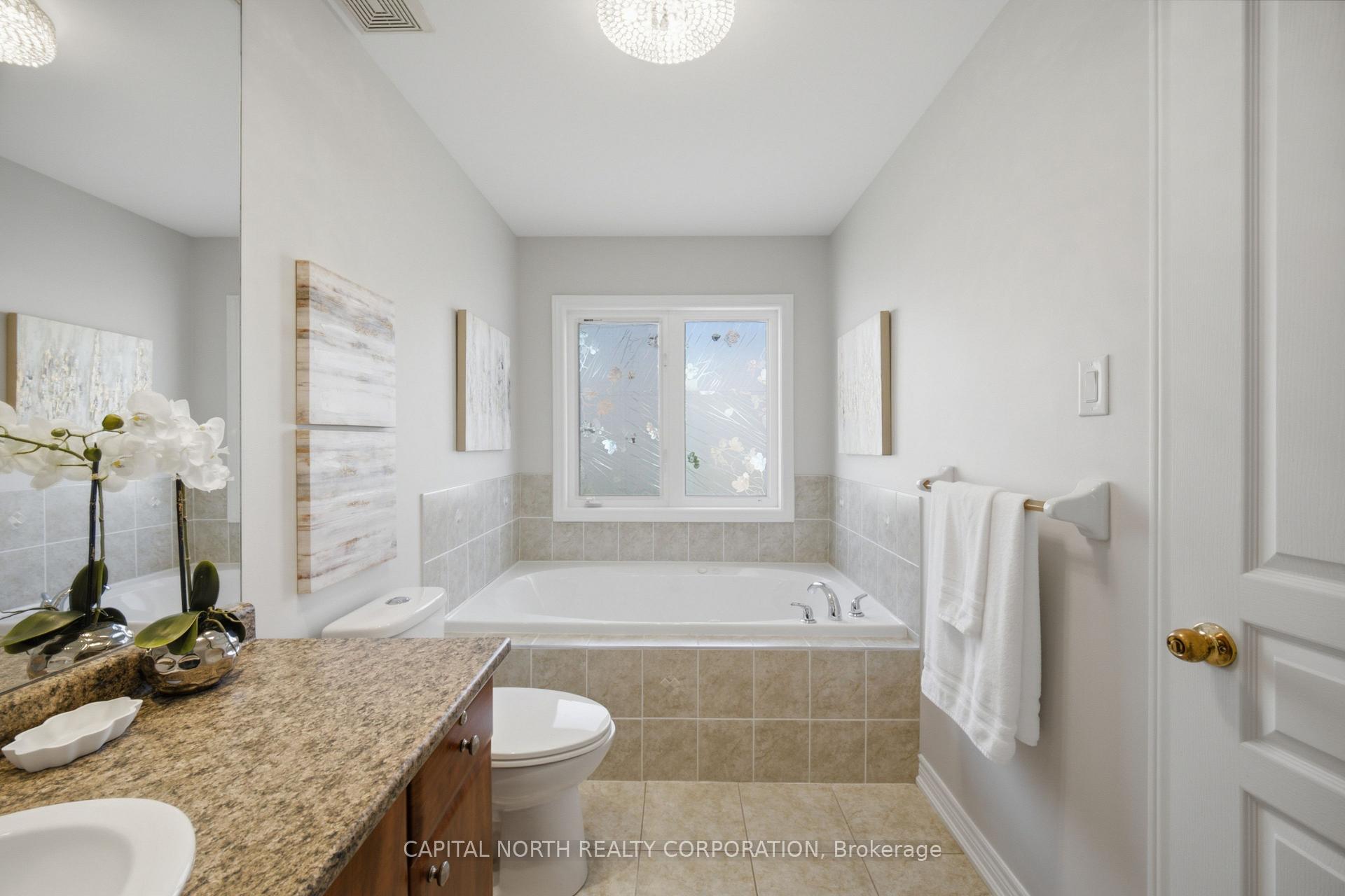 Photo 23 of 384 William Dunn Crescent, Newmarket, Summerhill Estates — HOMEH