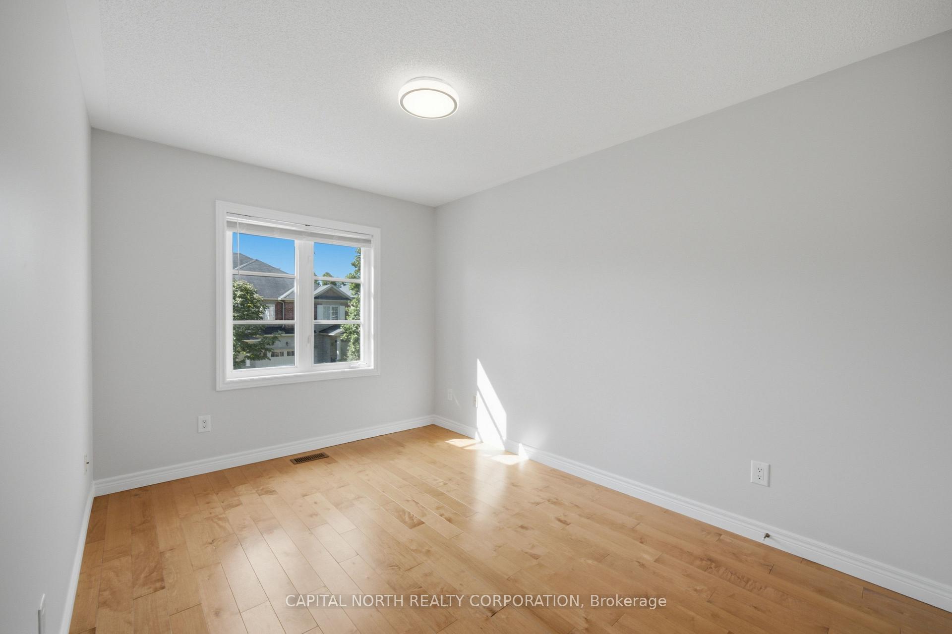 Photo 27 of 384 William Dunn Crescent, Newmarket, Summerhill Estates — HOMEH