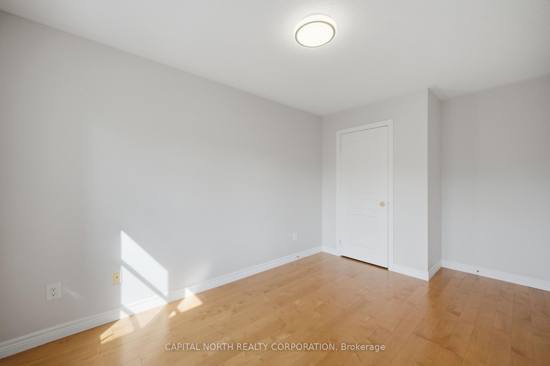 Photo 28 of 384 William Dunn Crescent, Newmarket, Summerhill Estates — HOMEH