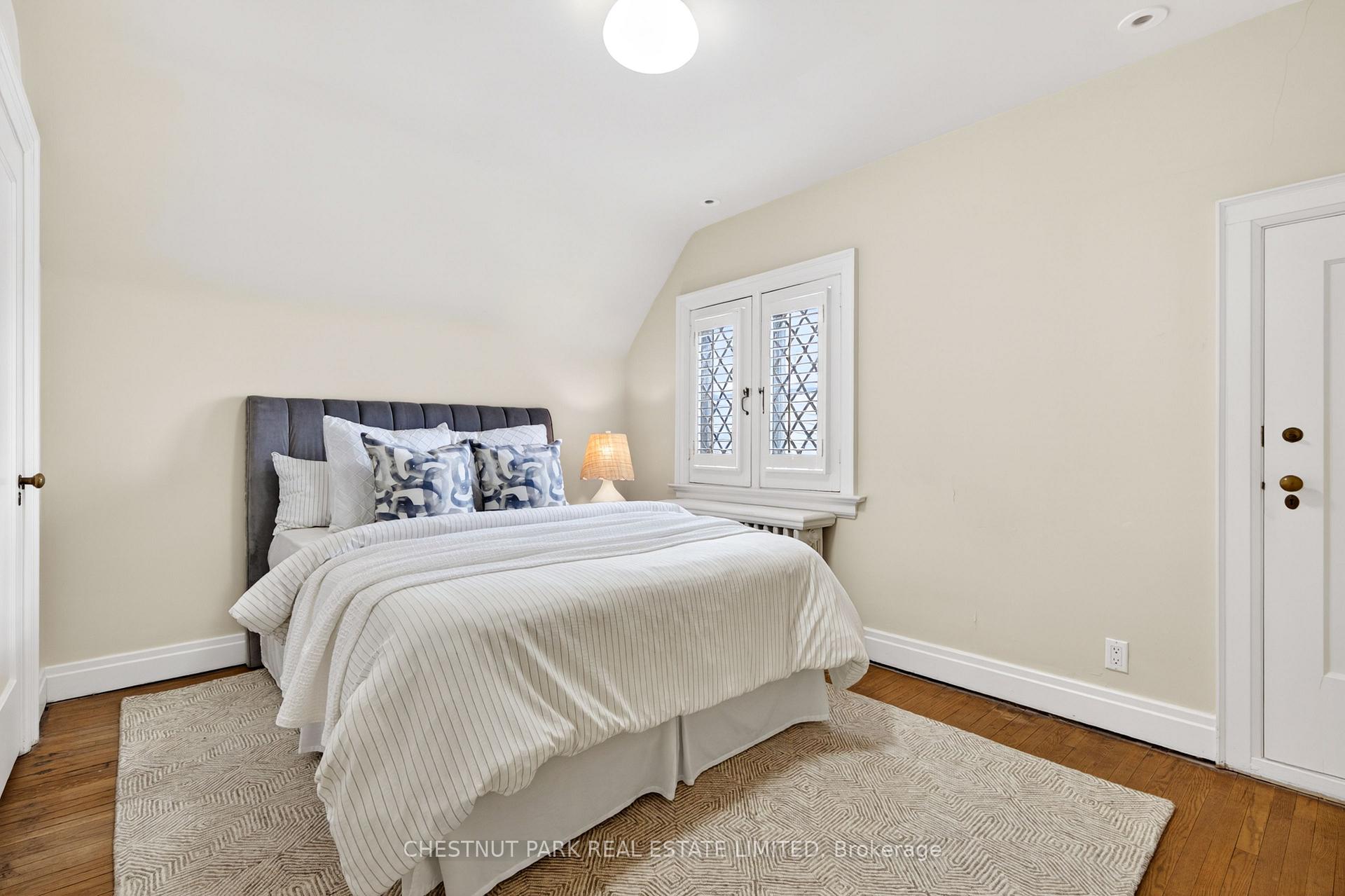 Photo 37 of 63 Lympstone Avenue, Toronto, Lawrence Park South — HOMEH