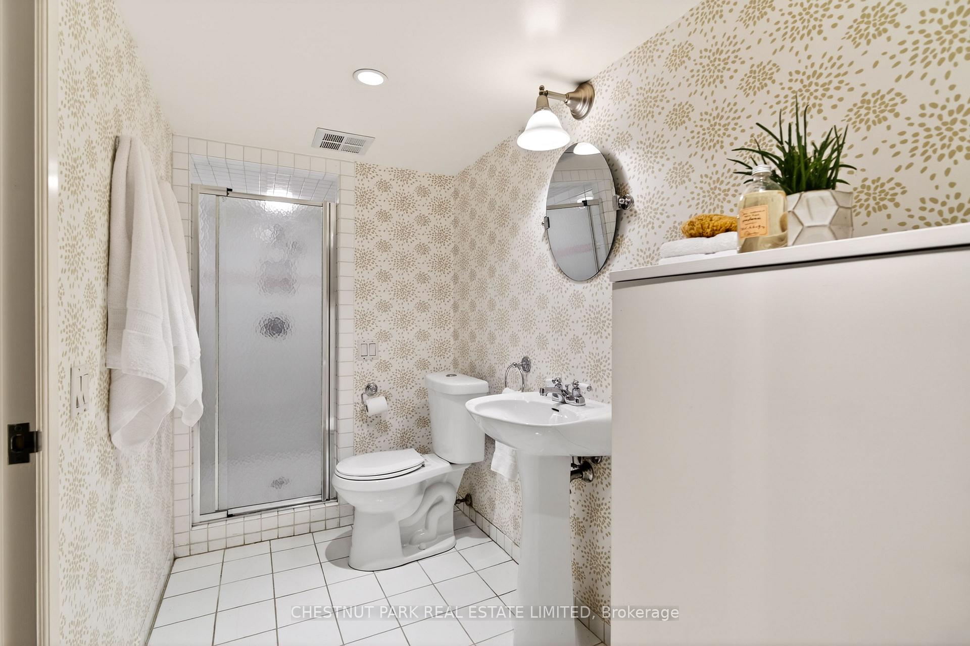 Photo 44 of 63 Lympstone Avenue, Toronto, Lawrence Park South — HOMEH
