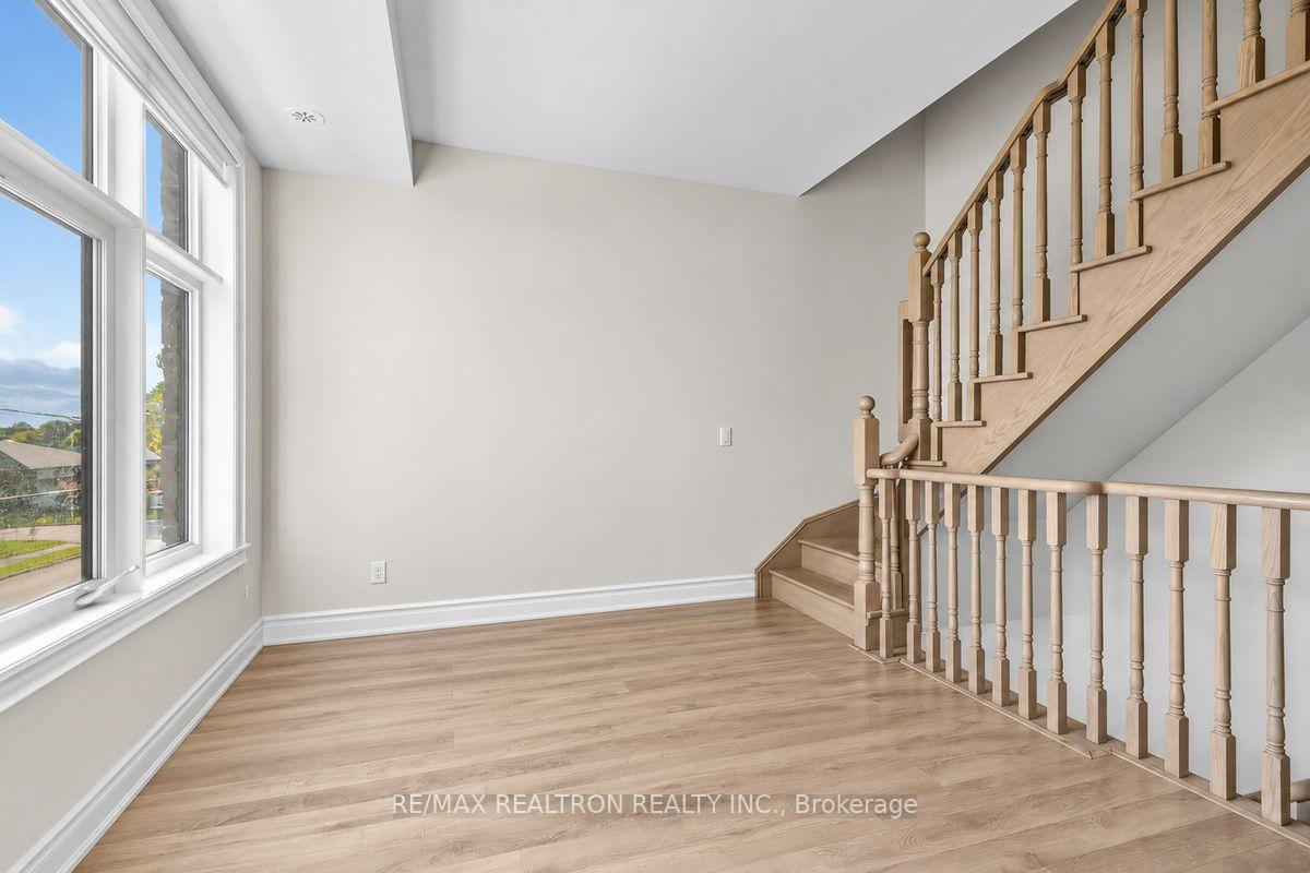 Photo 7 of Unit 2, 2A Muir Avenue, North York, Humber Summit — HOMEH