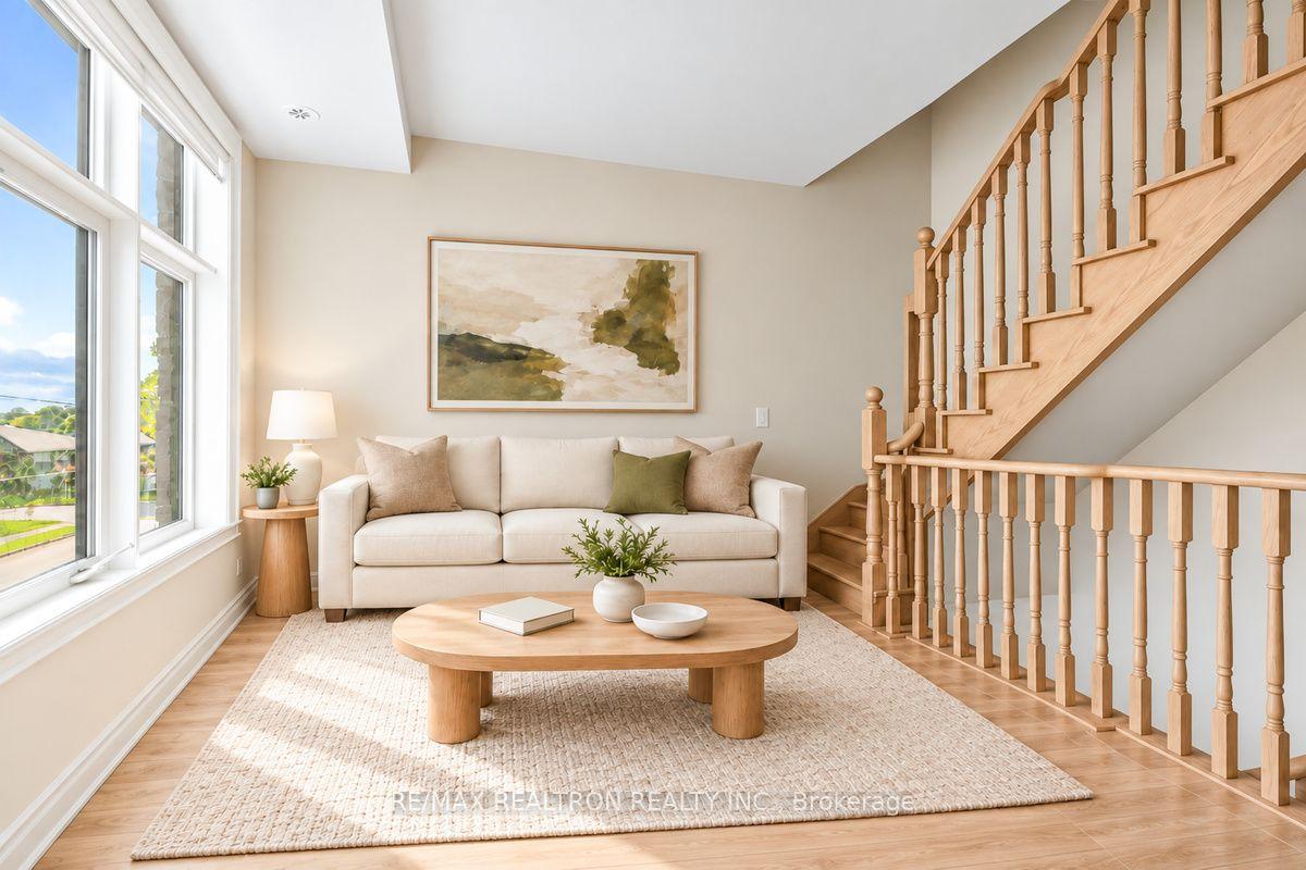 Photo 8 of Unit 2, 2A Muir Avenue, North York, Humber Summit — HOMEH