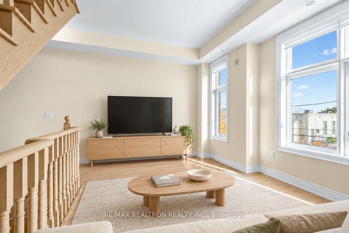 Photo 10 of Unit 2, 2A Muir Avenue, North York, Humber Summit — HOMEH